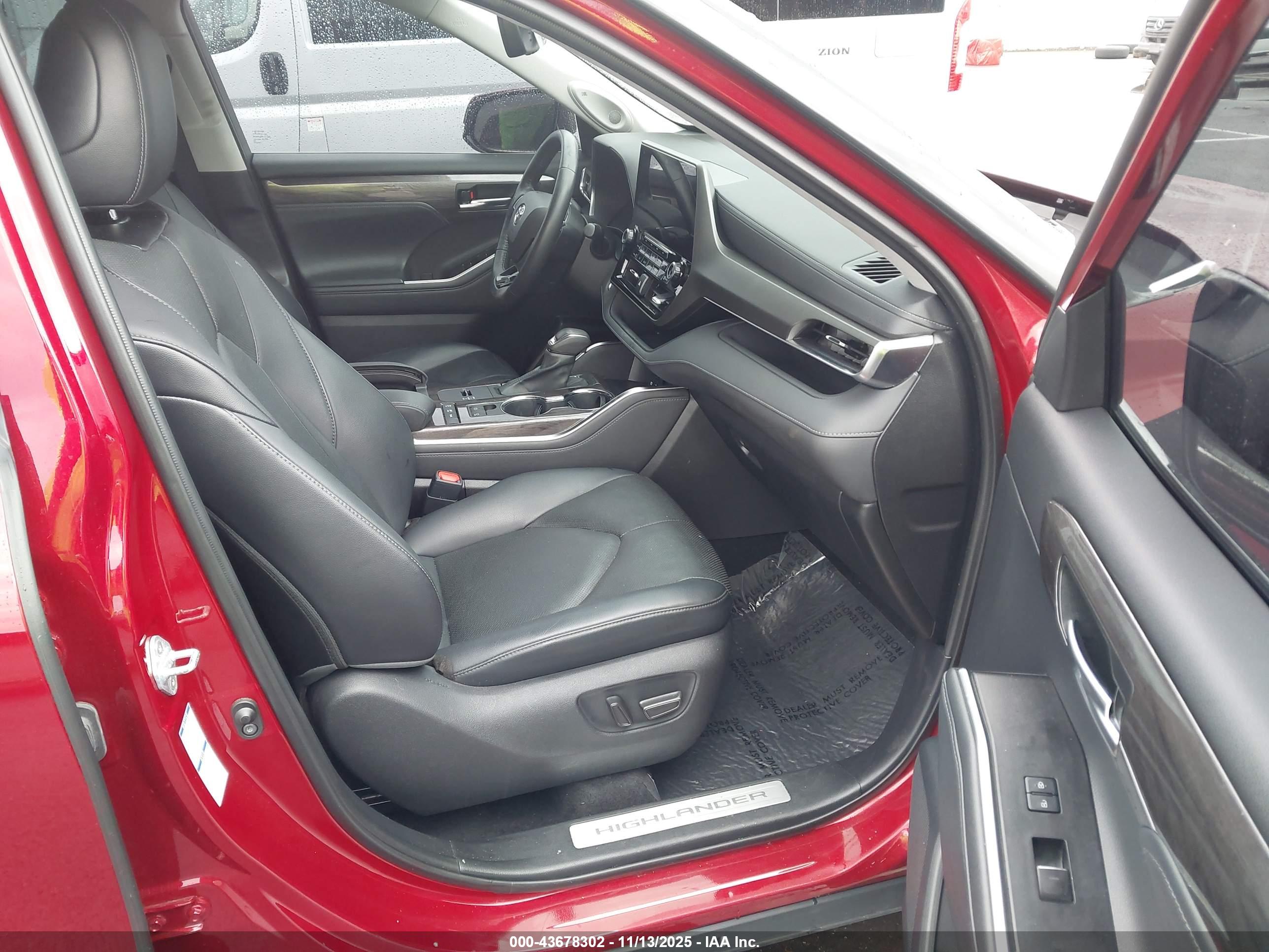 TOYOTA HIGHLANDER image 5