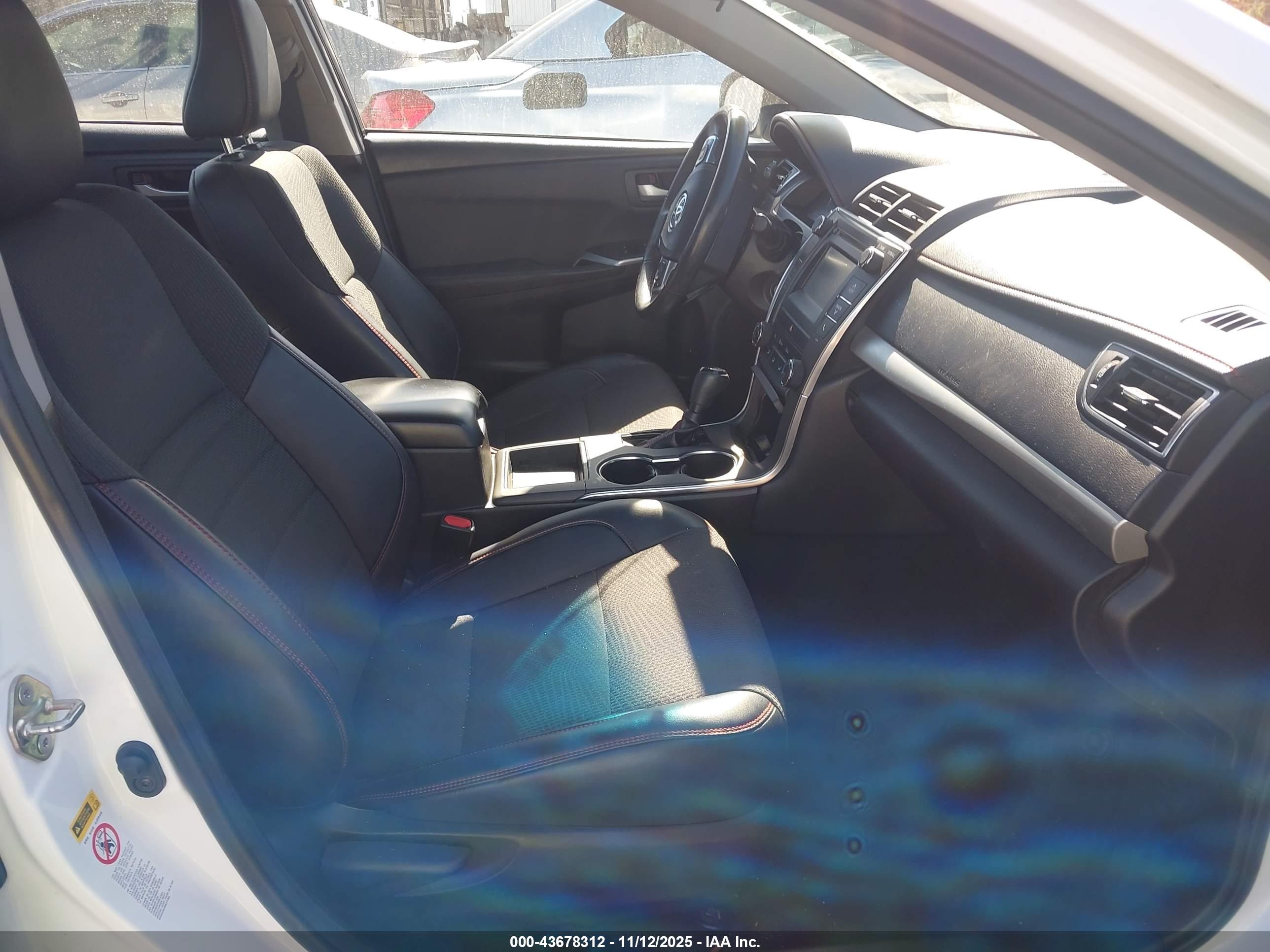 TOYOTA CAMRY image 5
