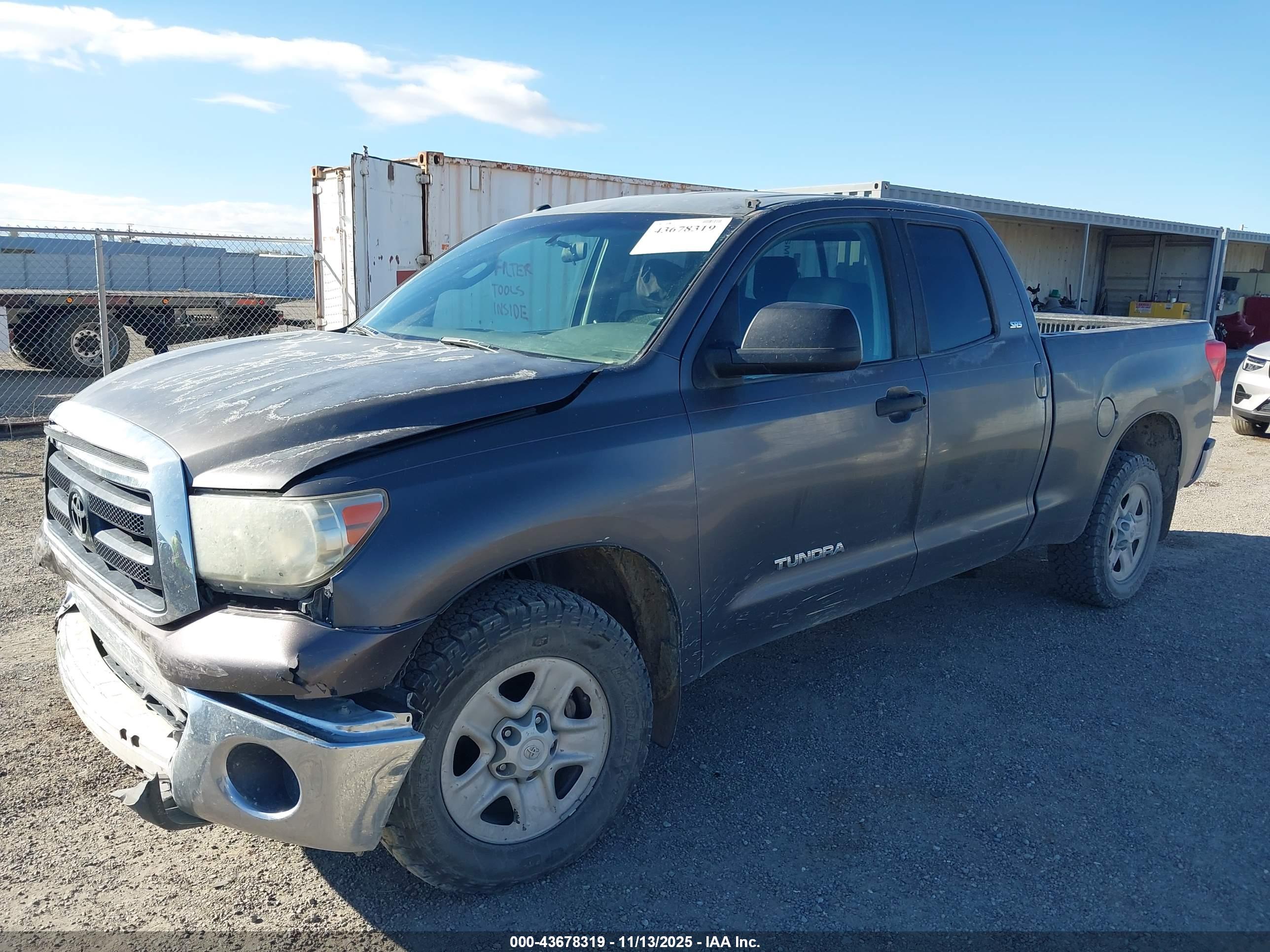 TOYOTA TUNDRA image 2