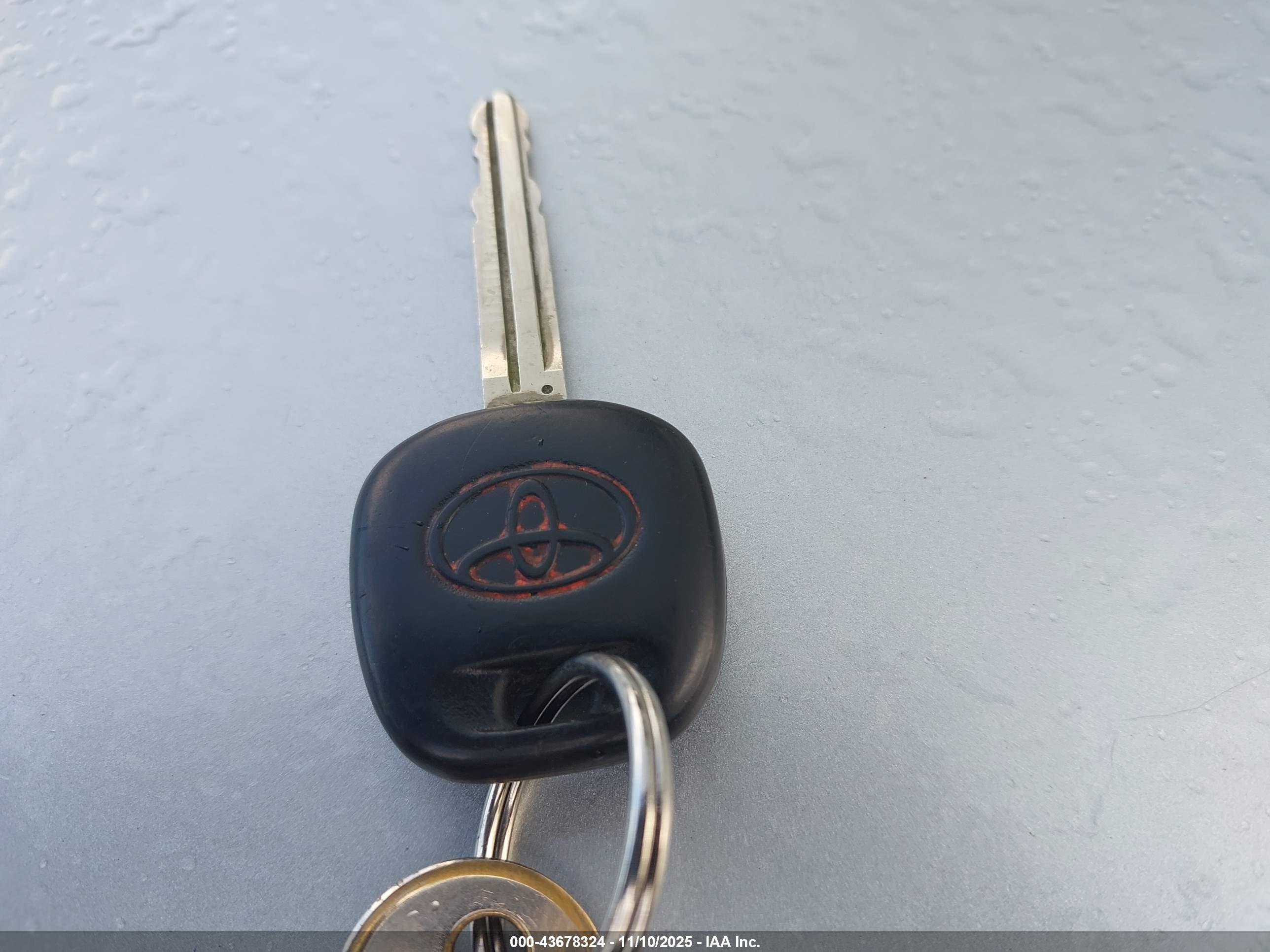 TOYOTA TACOMA image 11