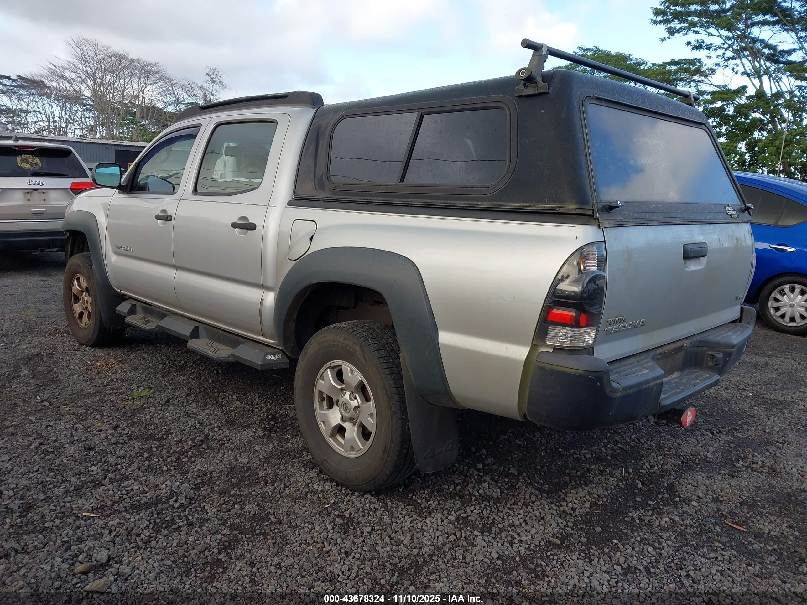 TOYOTA TACOMA image 3