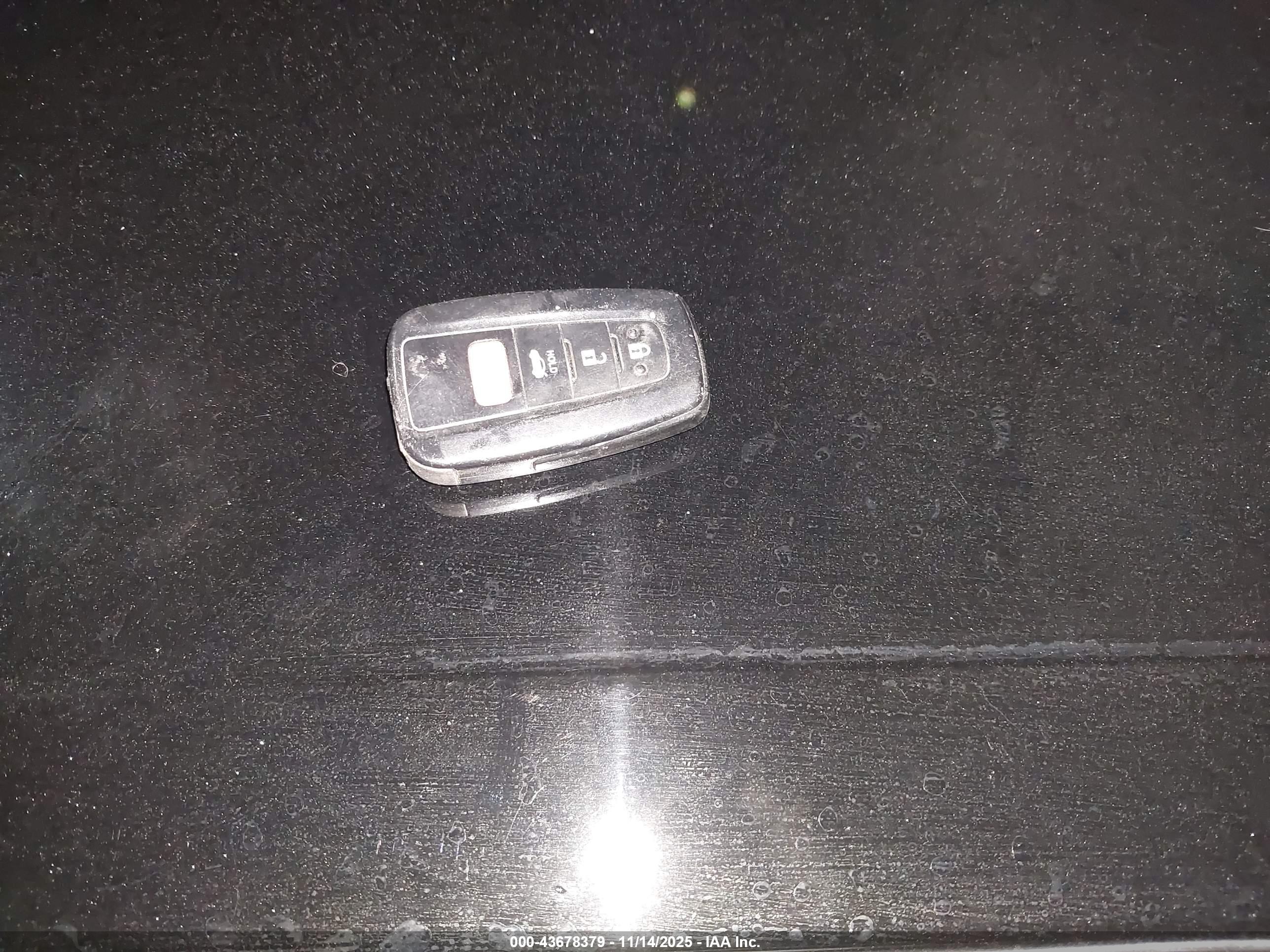 TOYOTA CAMRY image 11
