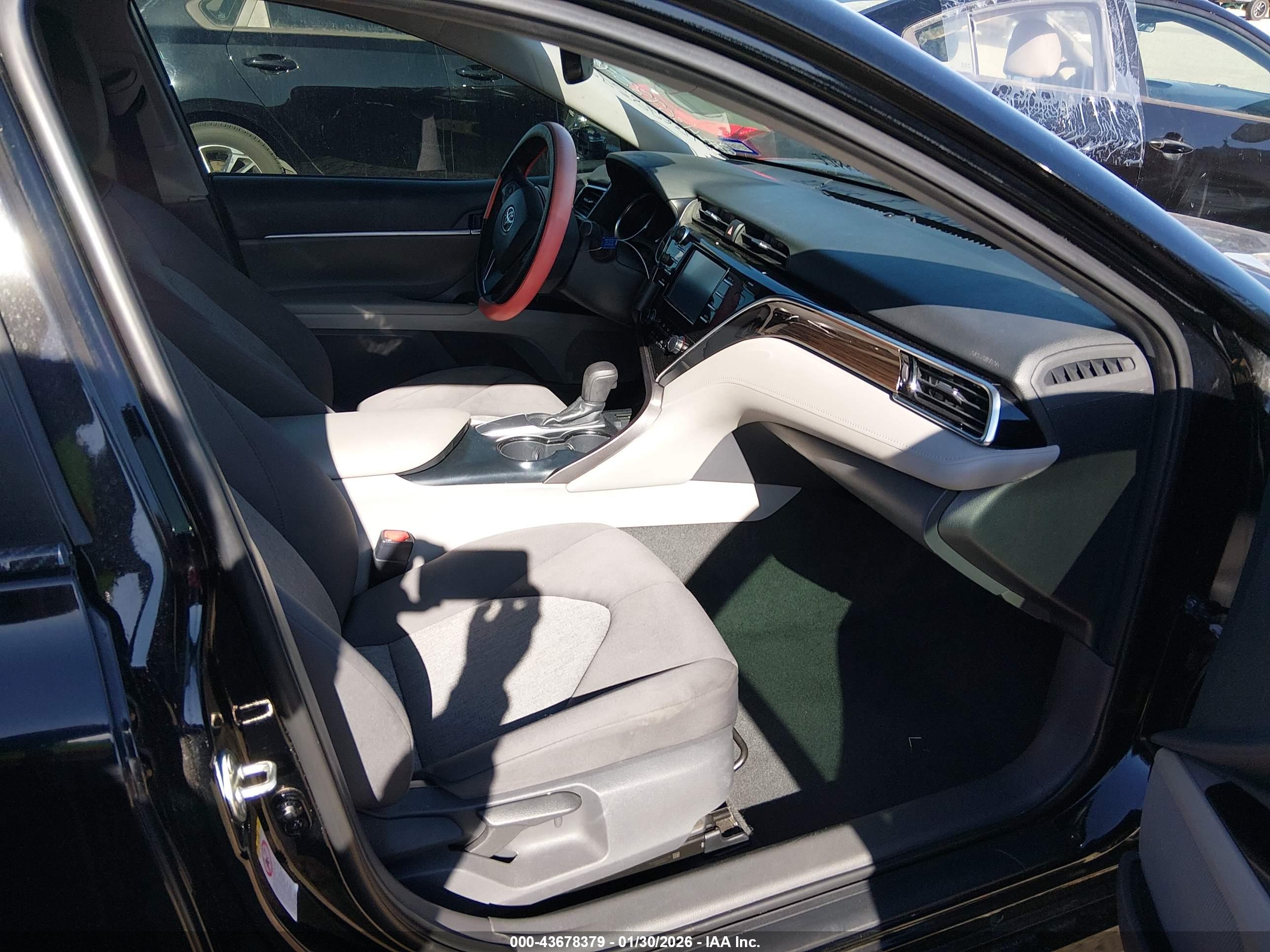 TOYOTA CAMRY image 5