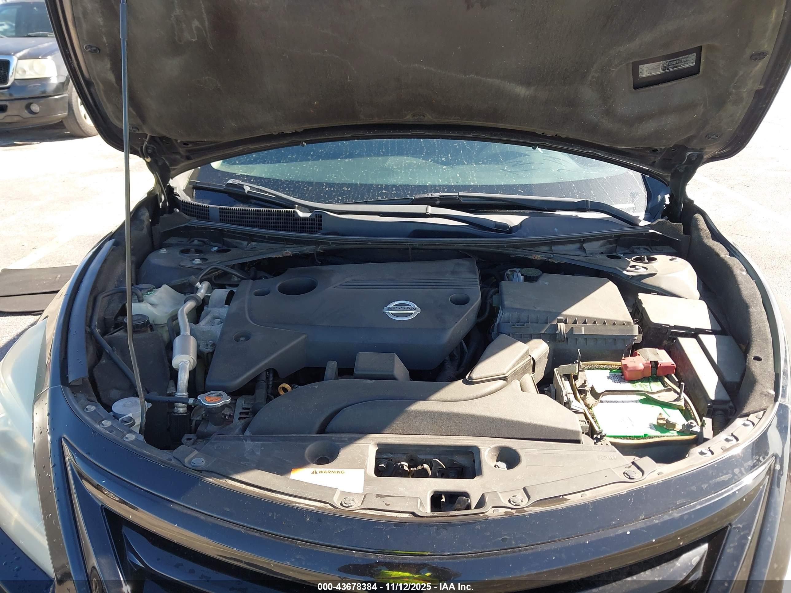 NISSAN ALTIMA image 10