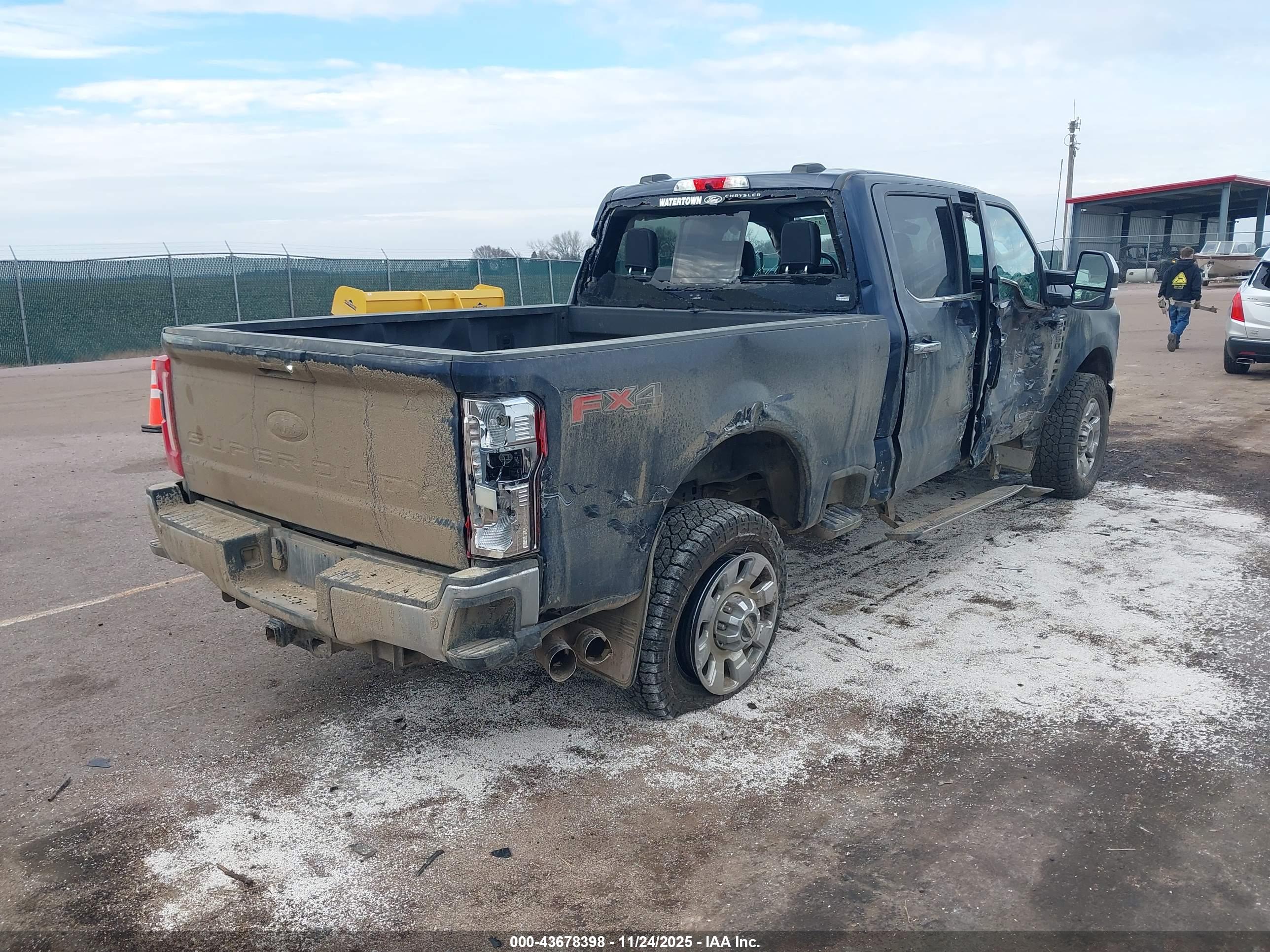 FORD F-350 image 4