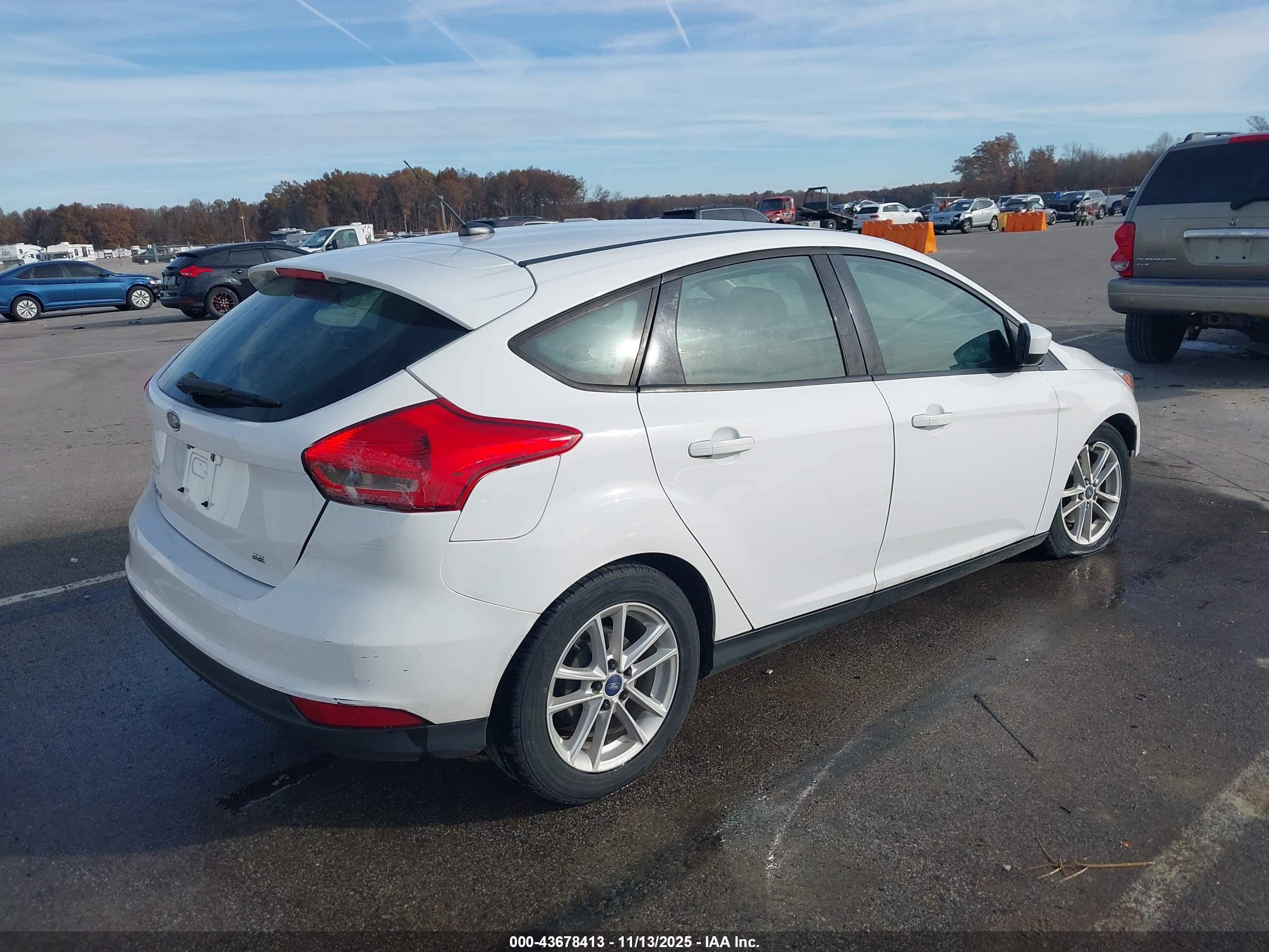 FORD FOCUS image 4