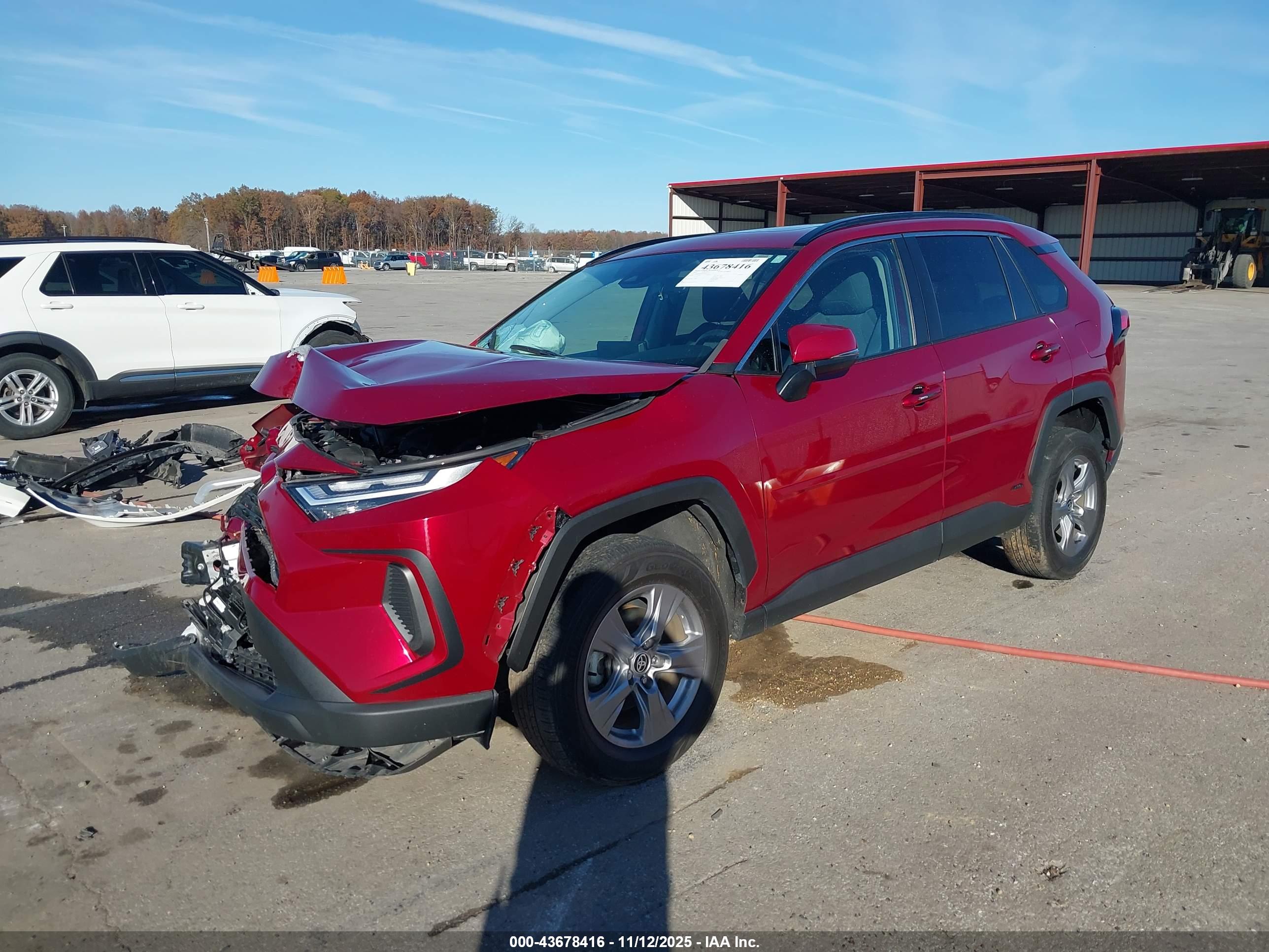 TOYOTA RAV4 image 2