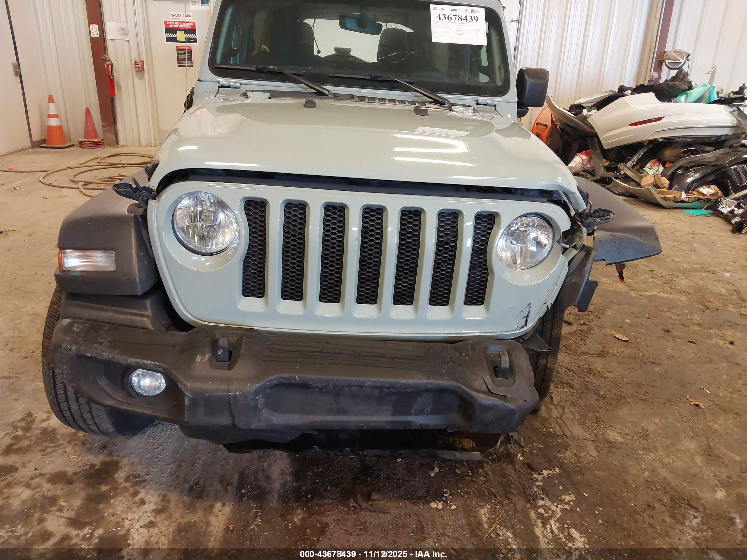 JEEP WRANGLER image 6