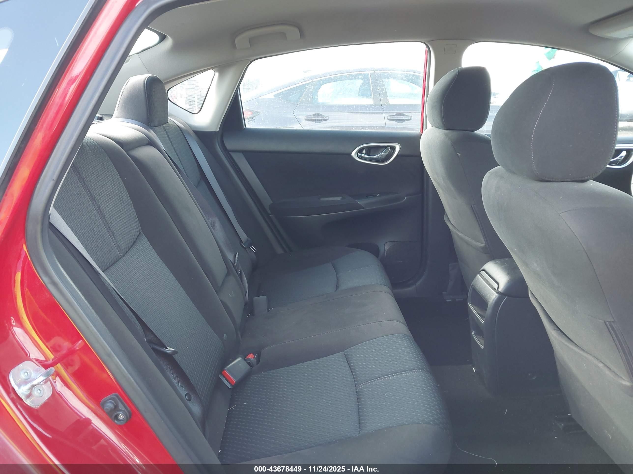 NISSAN SENTRA image 8