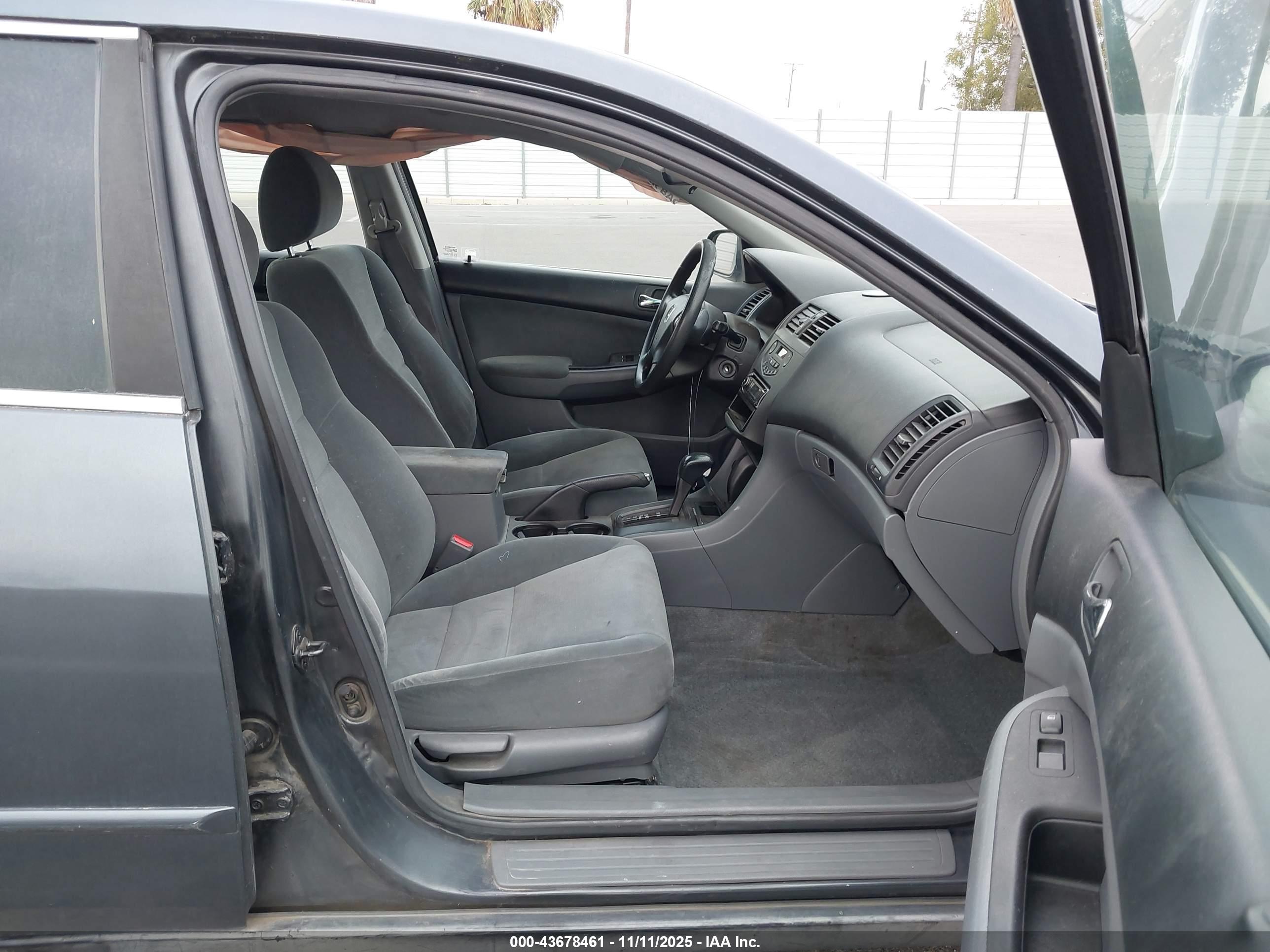 HONDA ACCORD image 5