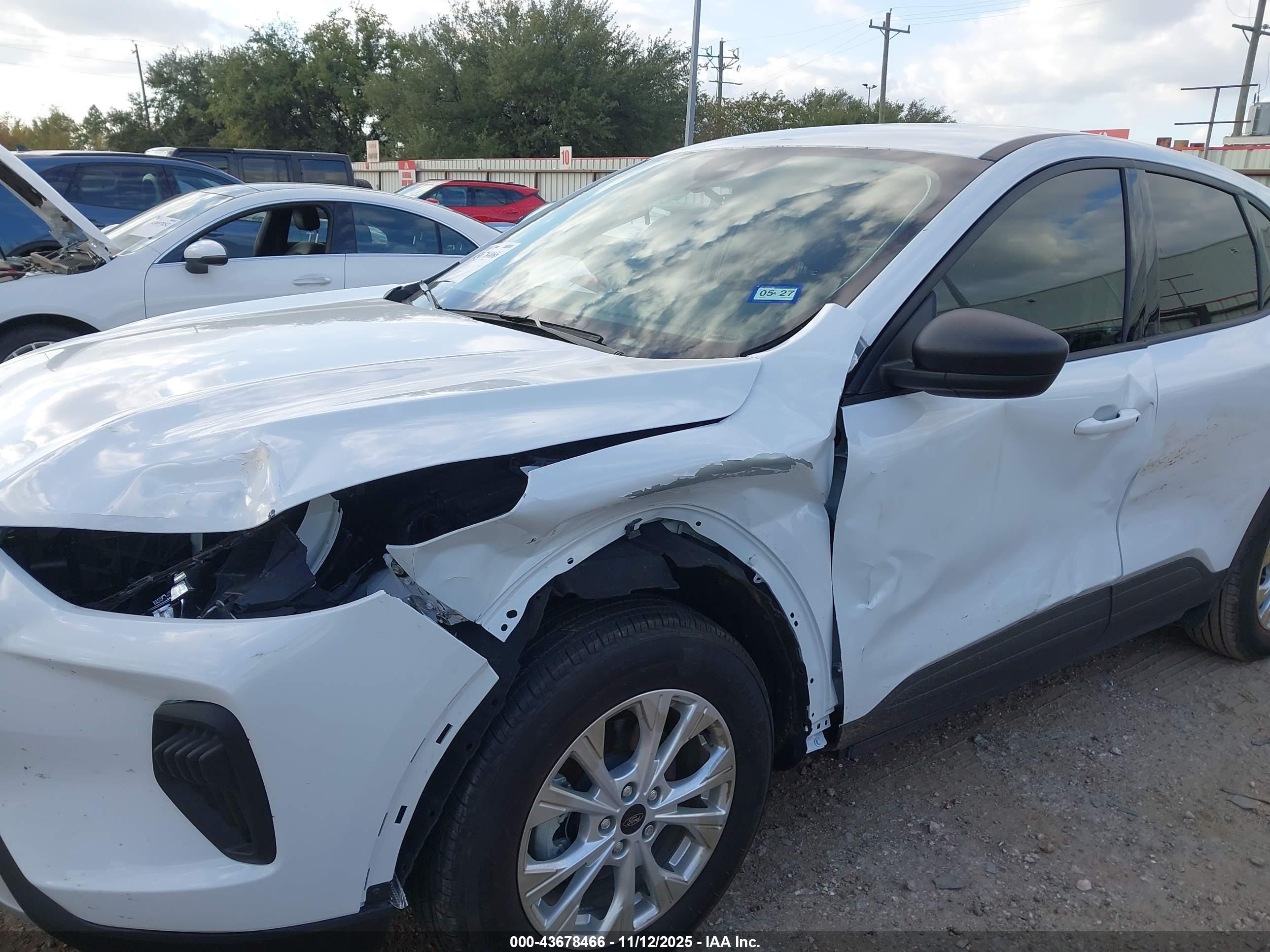 FORD ESCAPE image 6