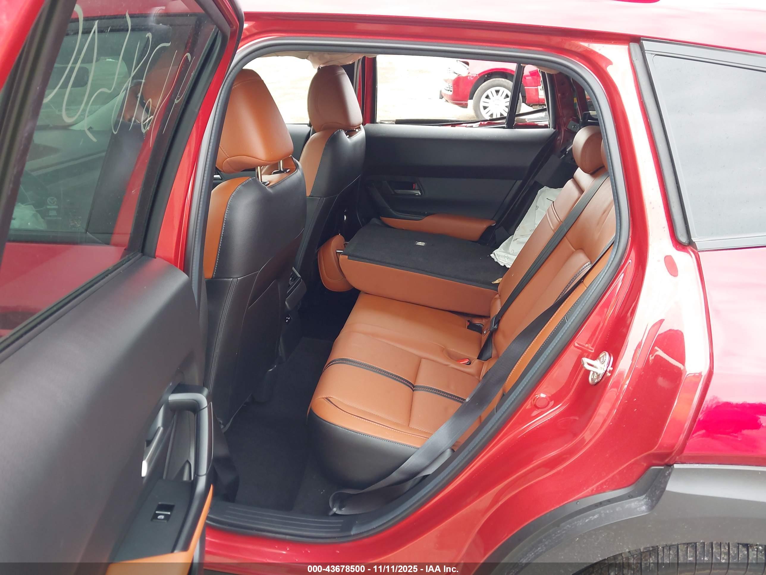 MAZDA CX-50 image 8