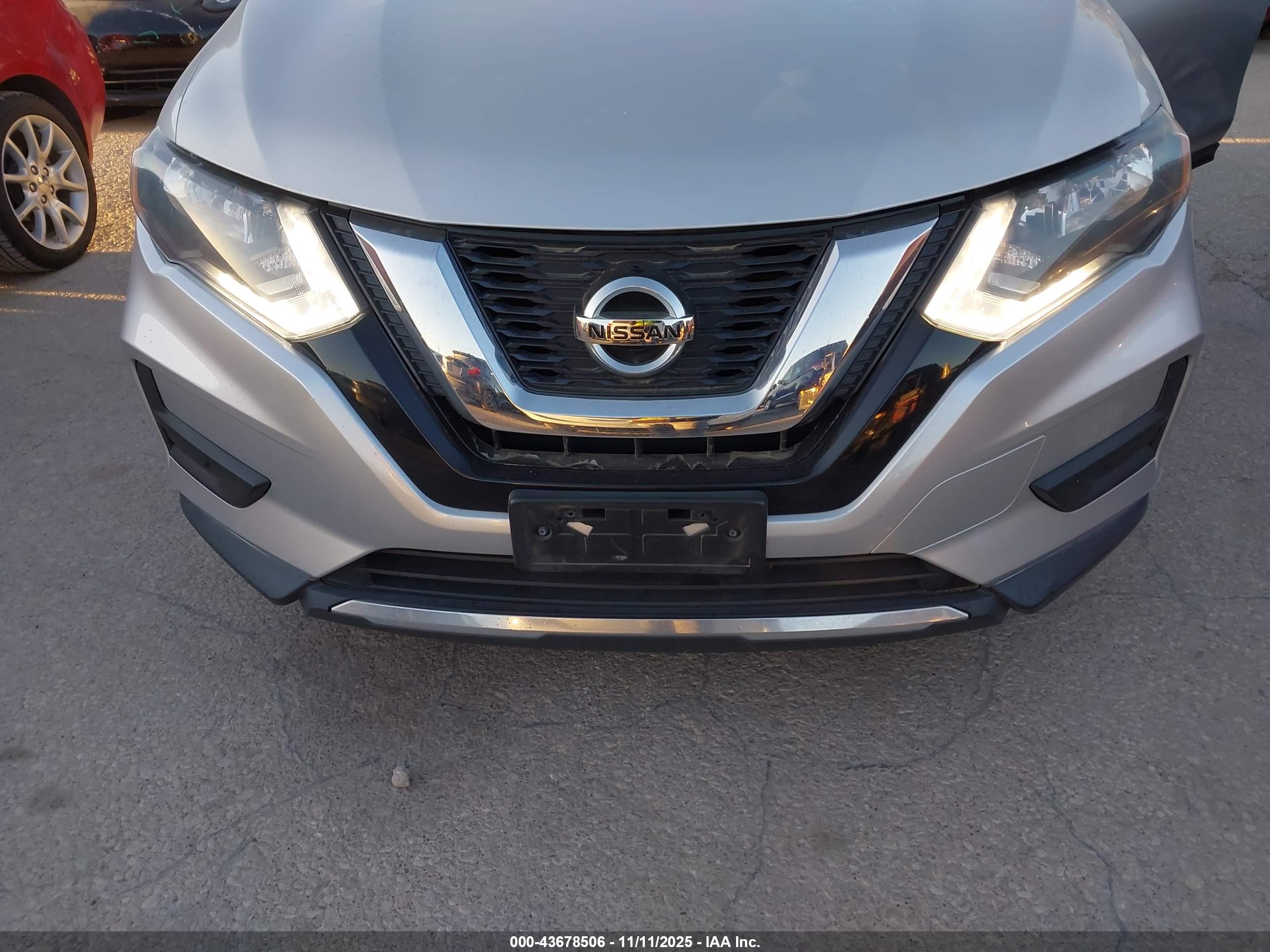NISSAN ROGUE image 6