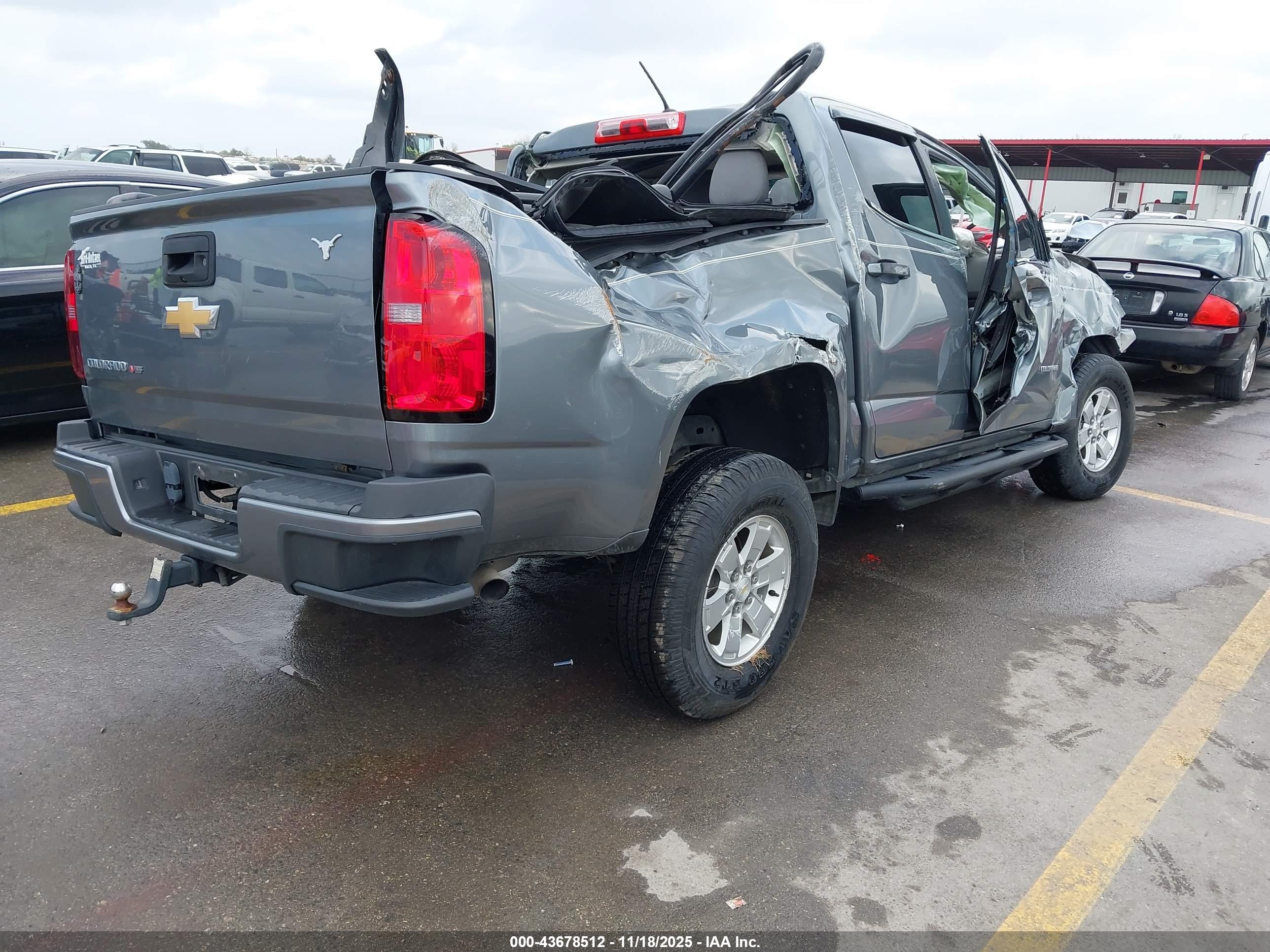 CHEVROLET COLORADO image 4