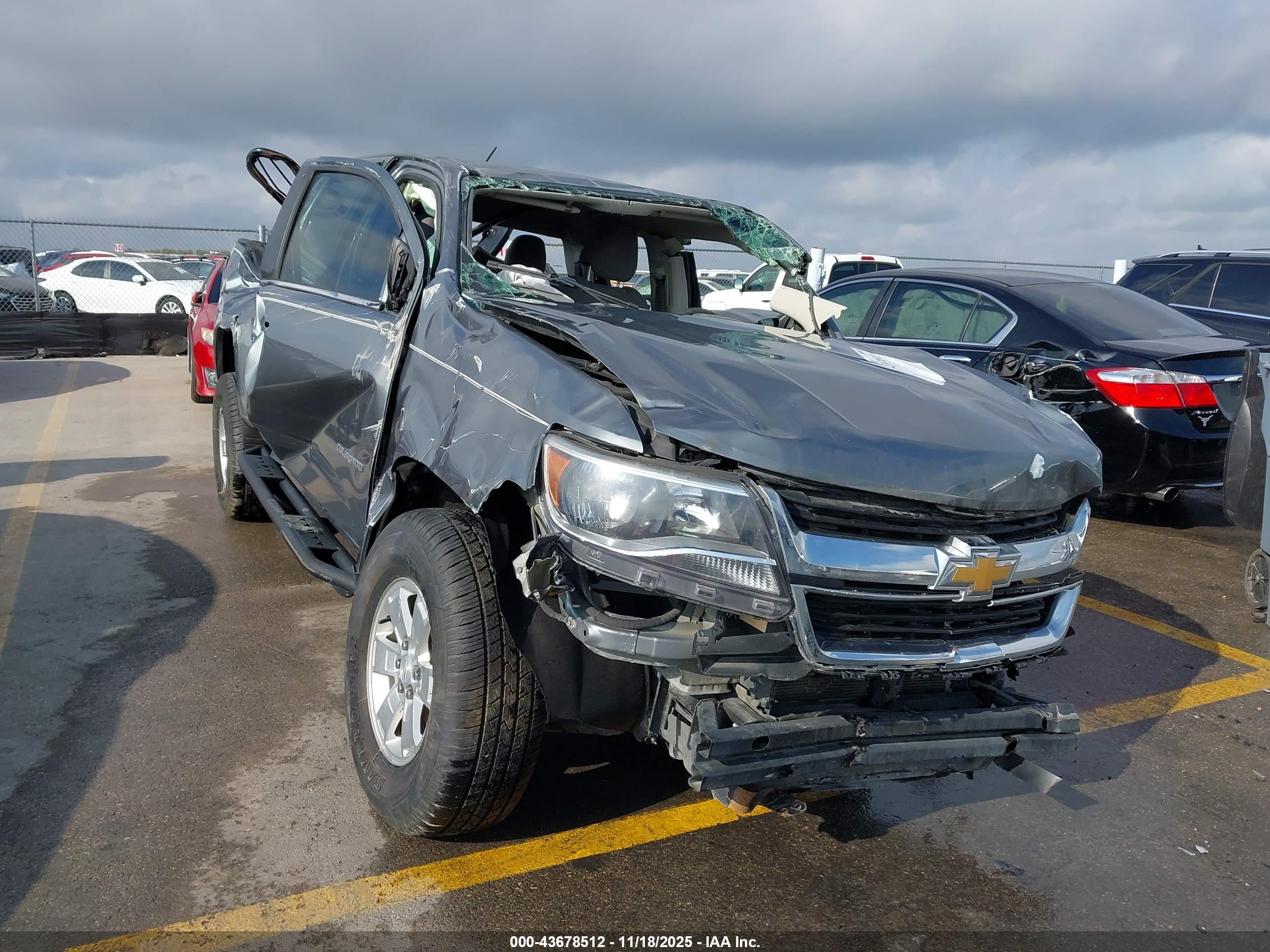 CHEVROLET COLORADO image 6