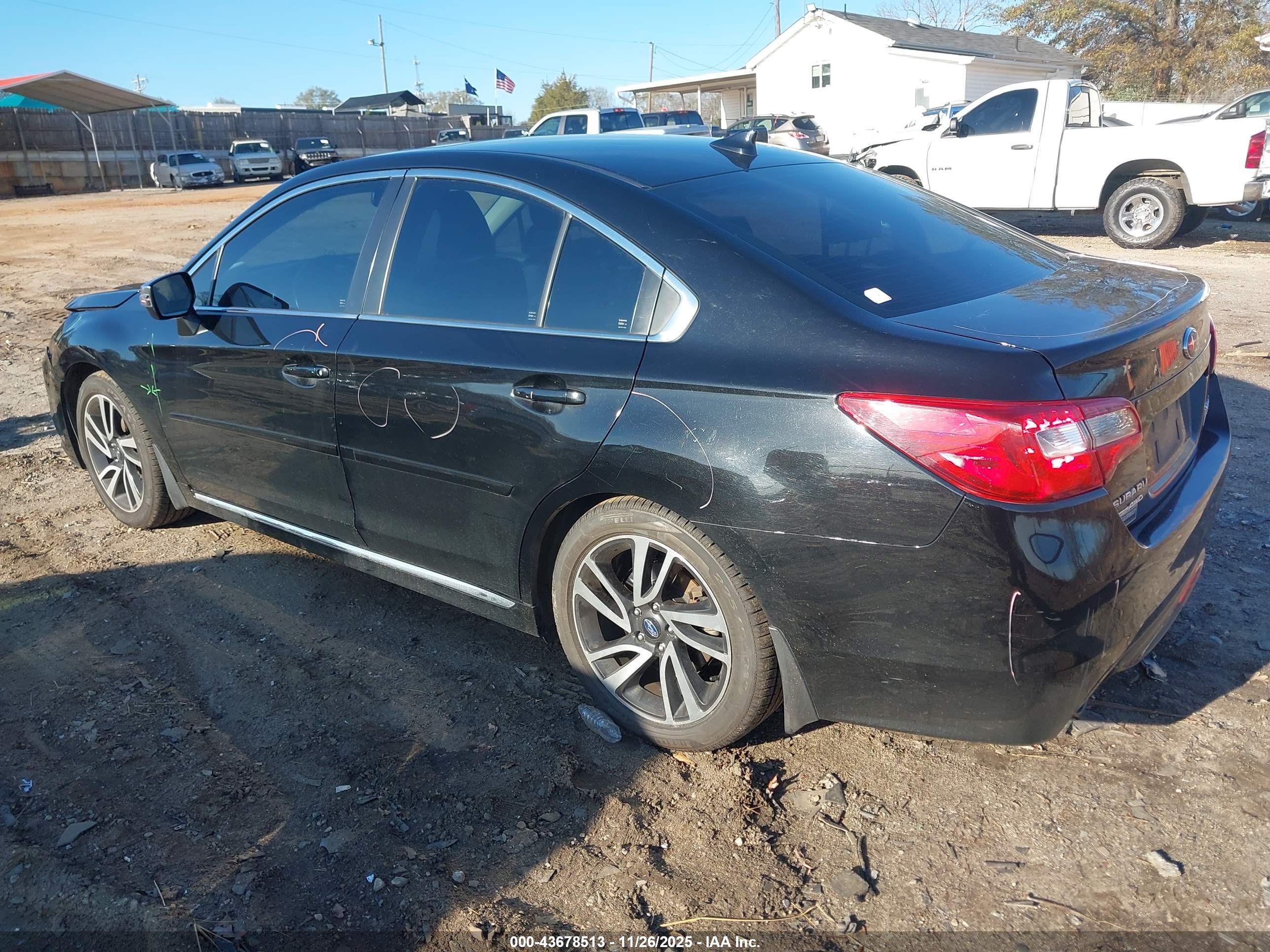 SUBARU LEGACY image 3