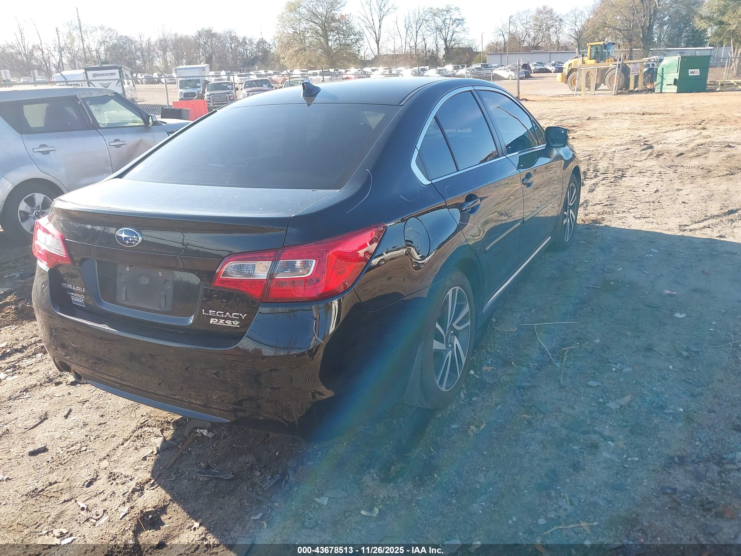 SUBARU LEGACY image 4