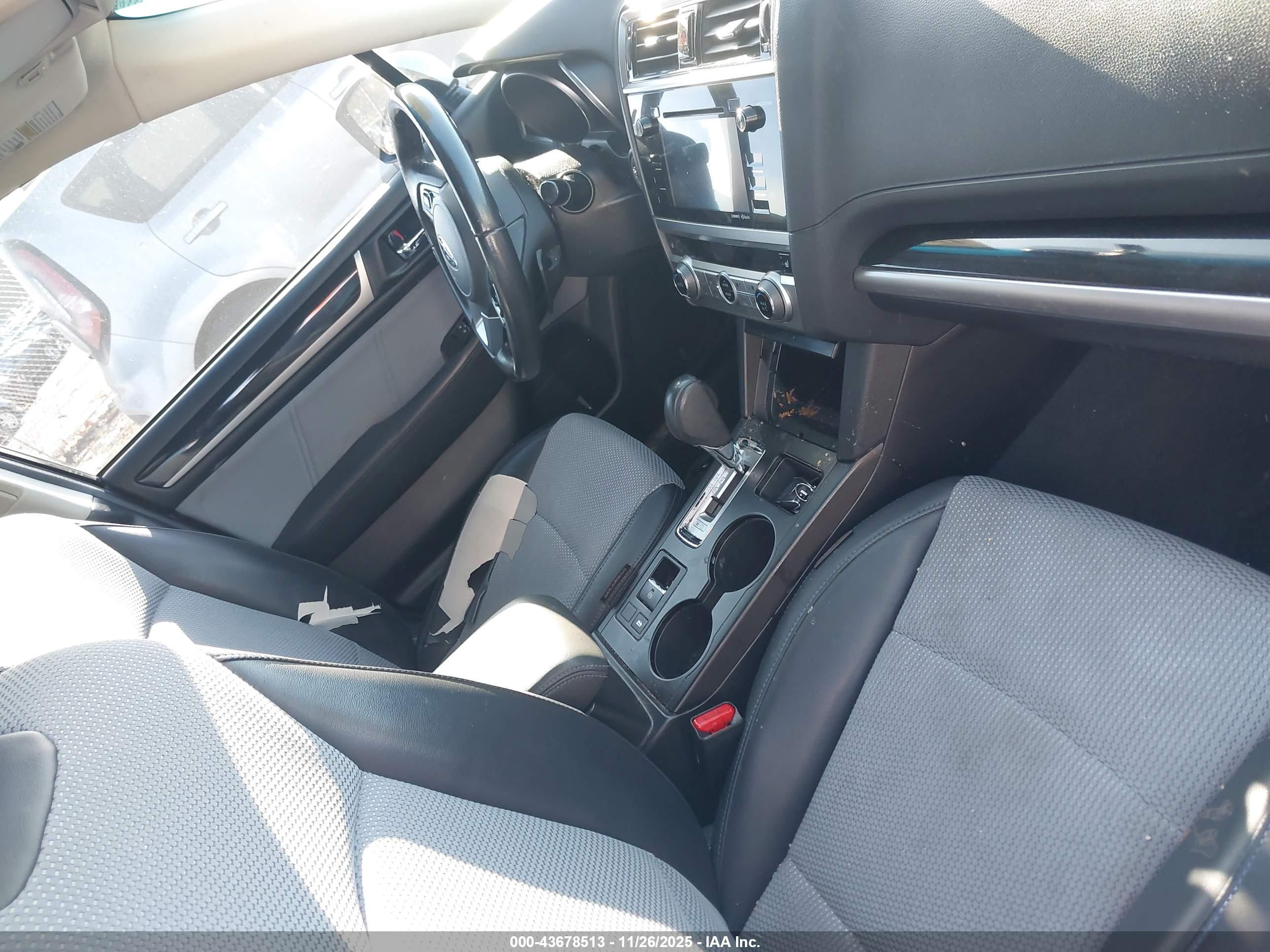 SUBARU LEGACY image 5