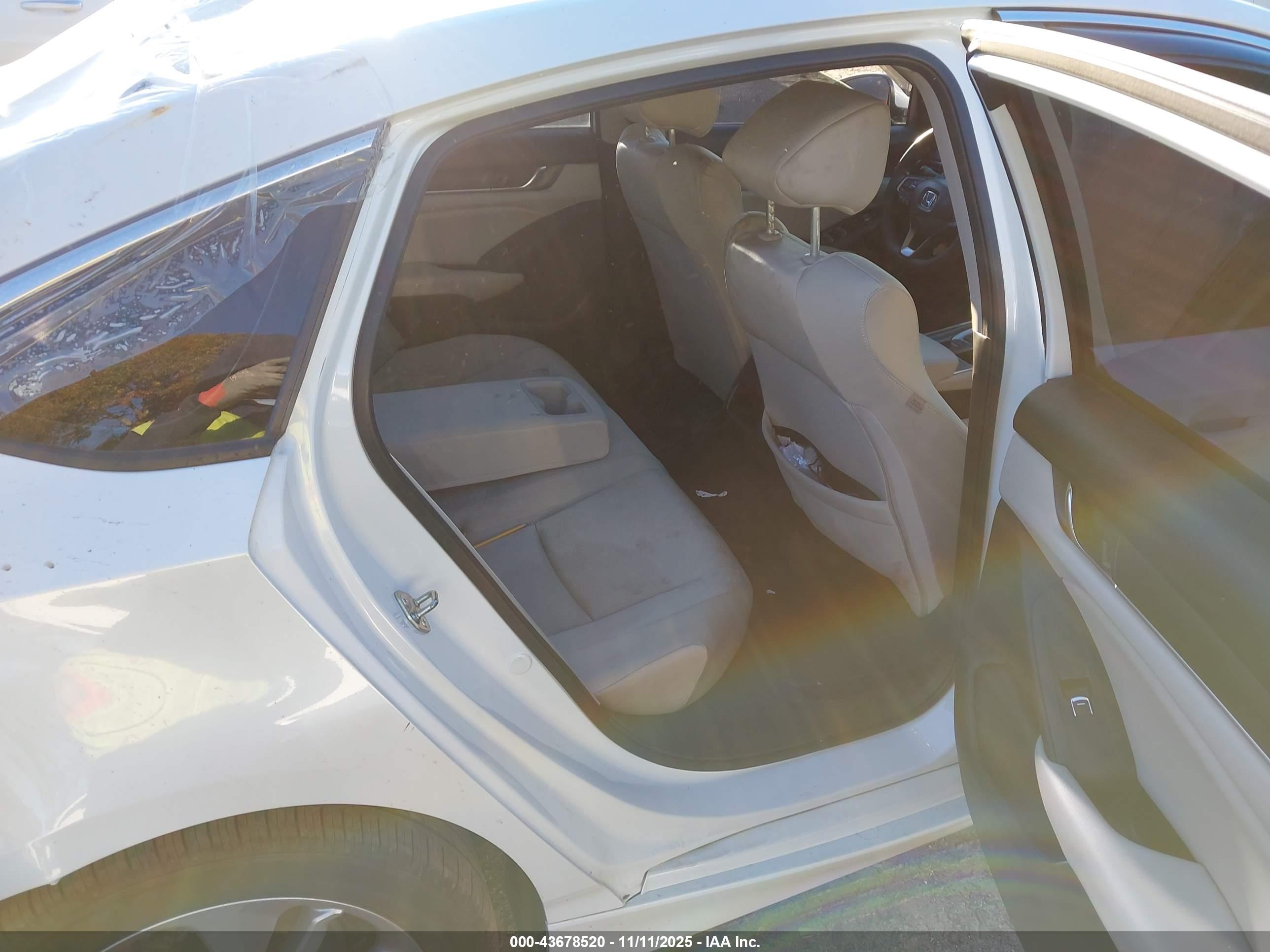 HONDA ACCORD image 8
