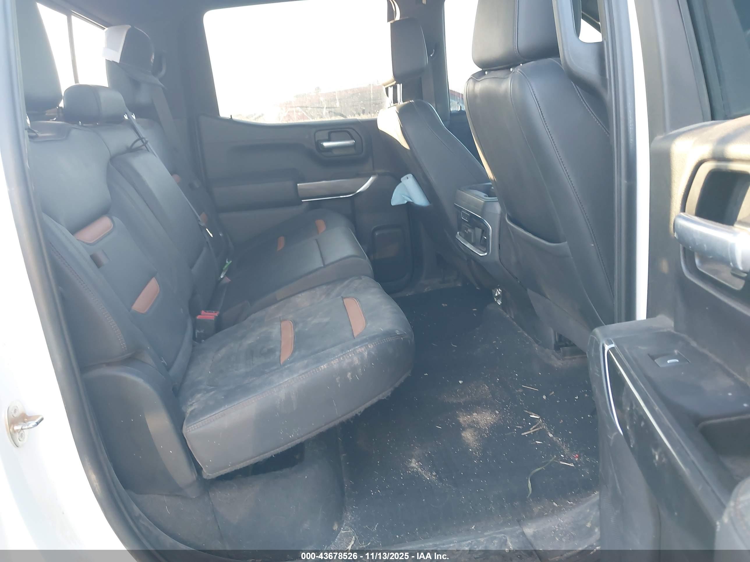 GMC SIERRA image 8