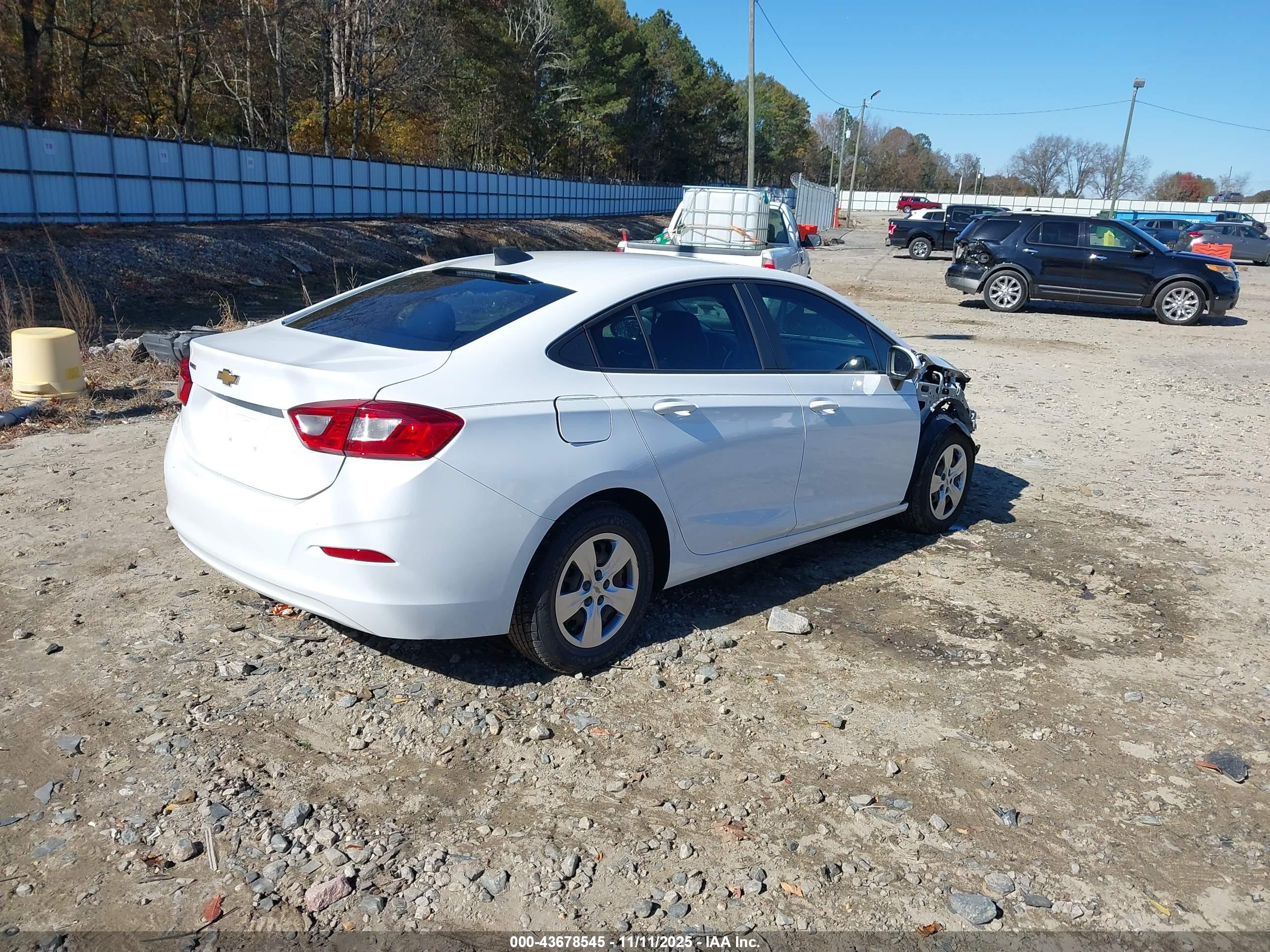 CHEVROLET CRUZE image 4