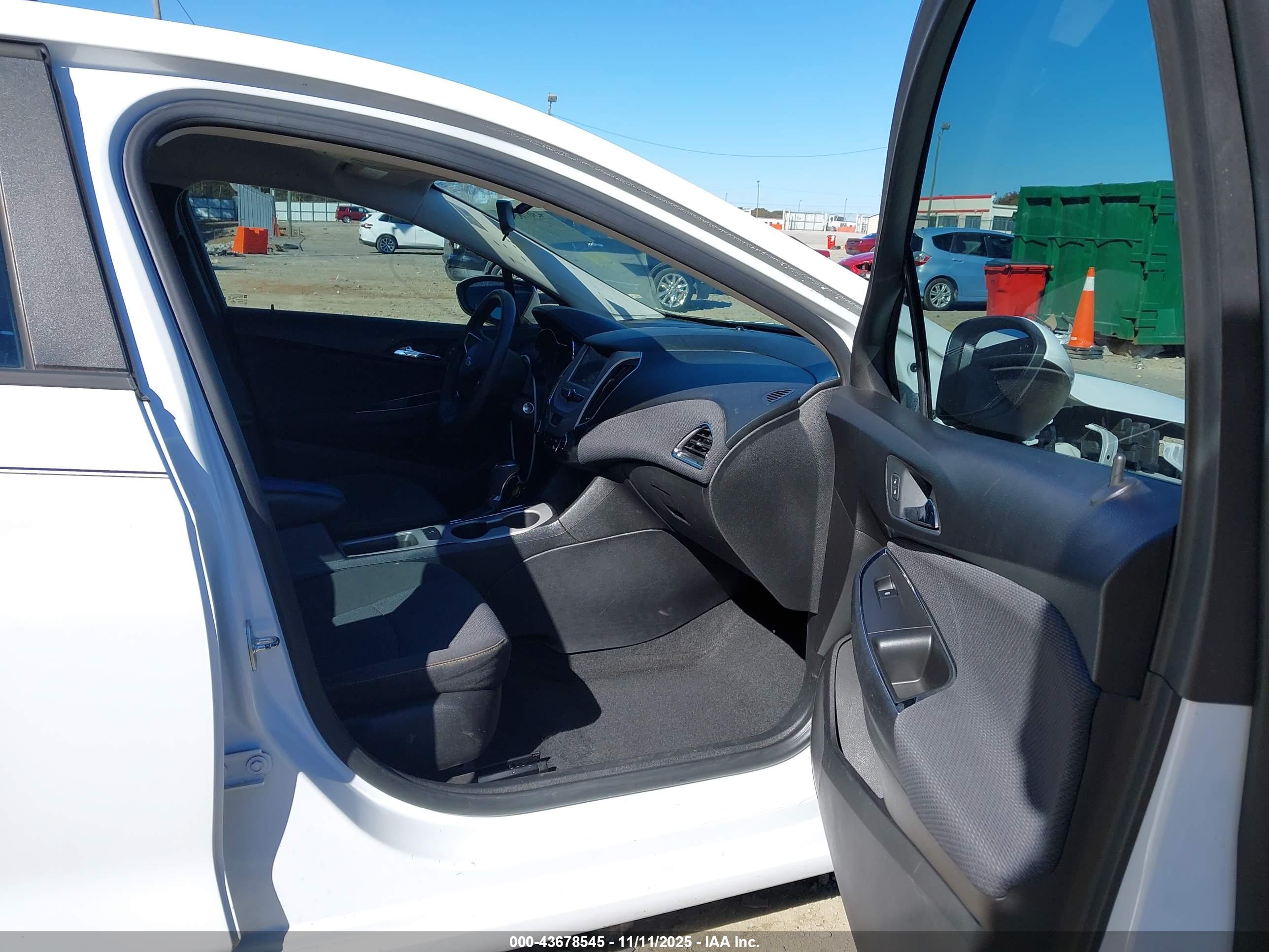 CHEVROLET CRUZE image 5