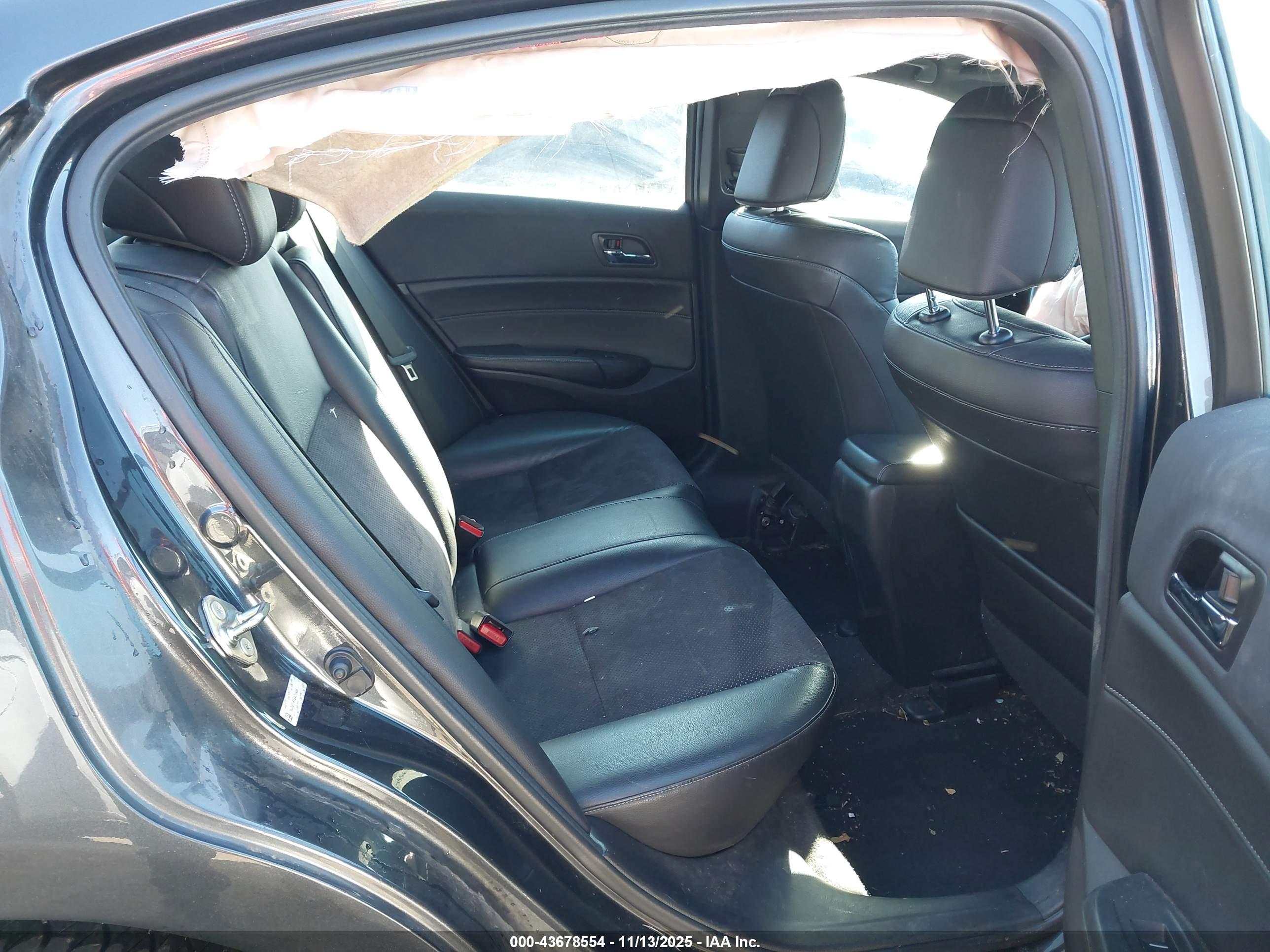 ACURA ILX image 8