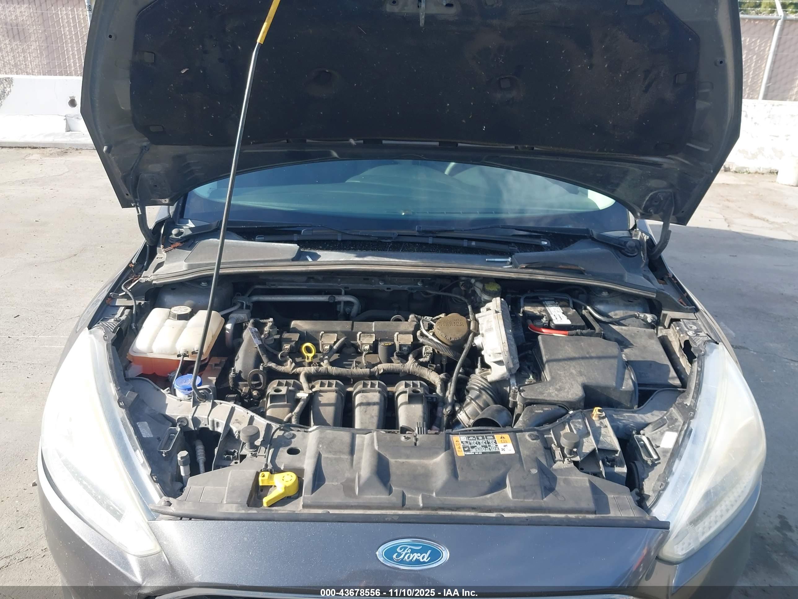 FORD FOCUS image 10