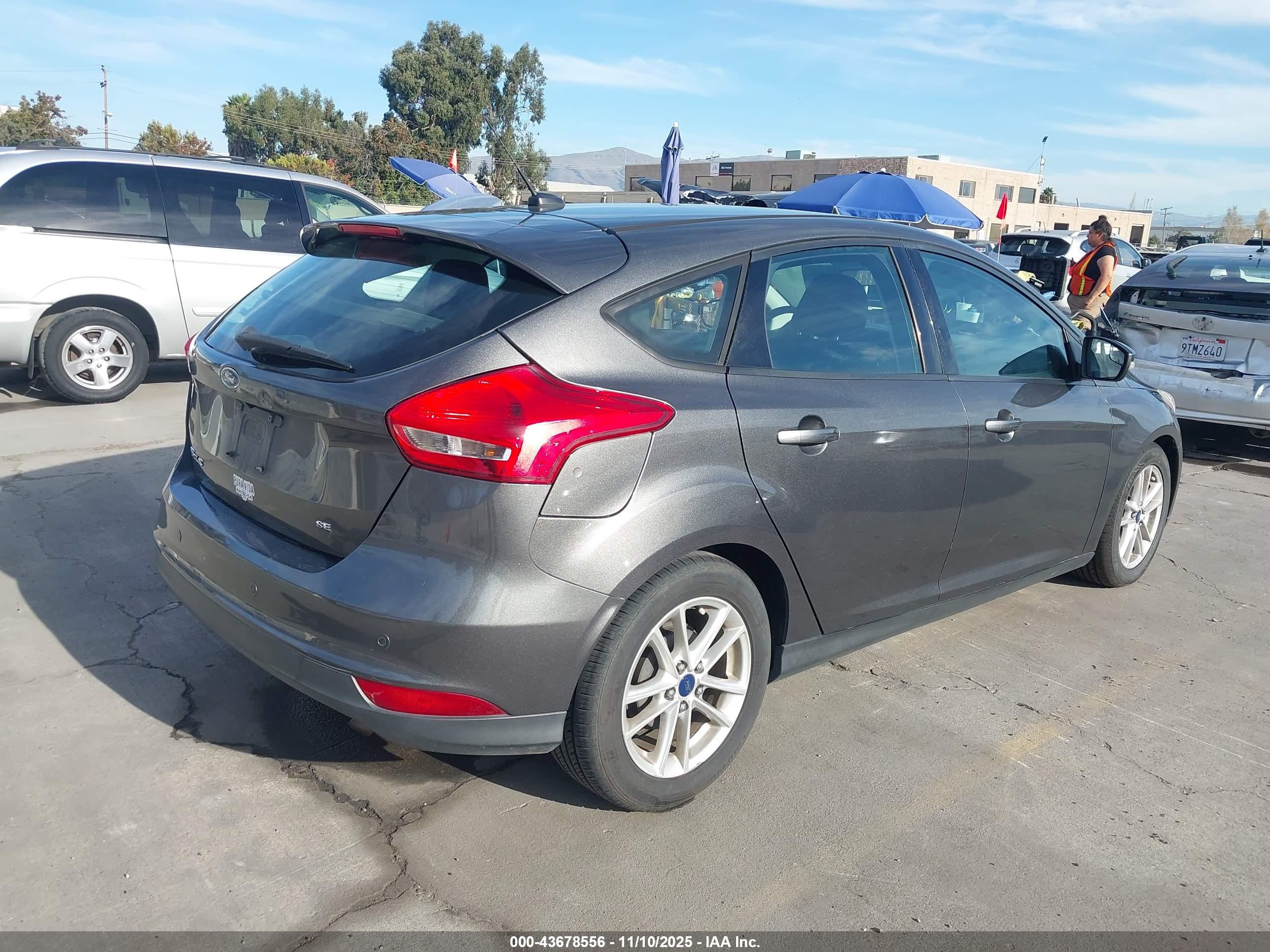 FORD FOCUS image 4