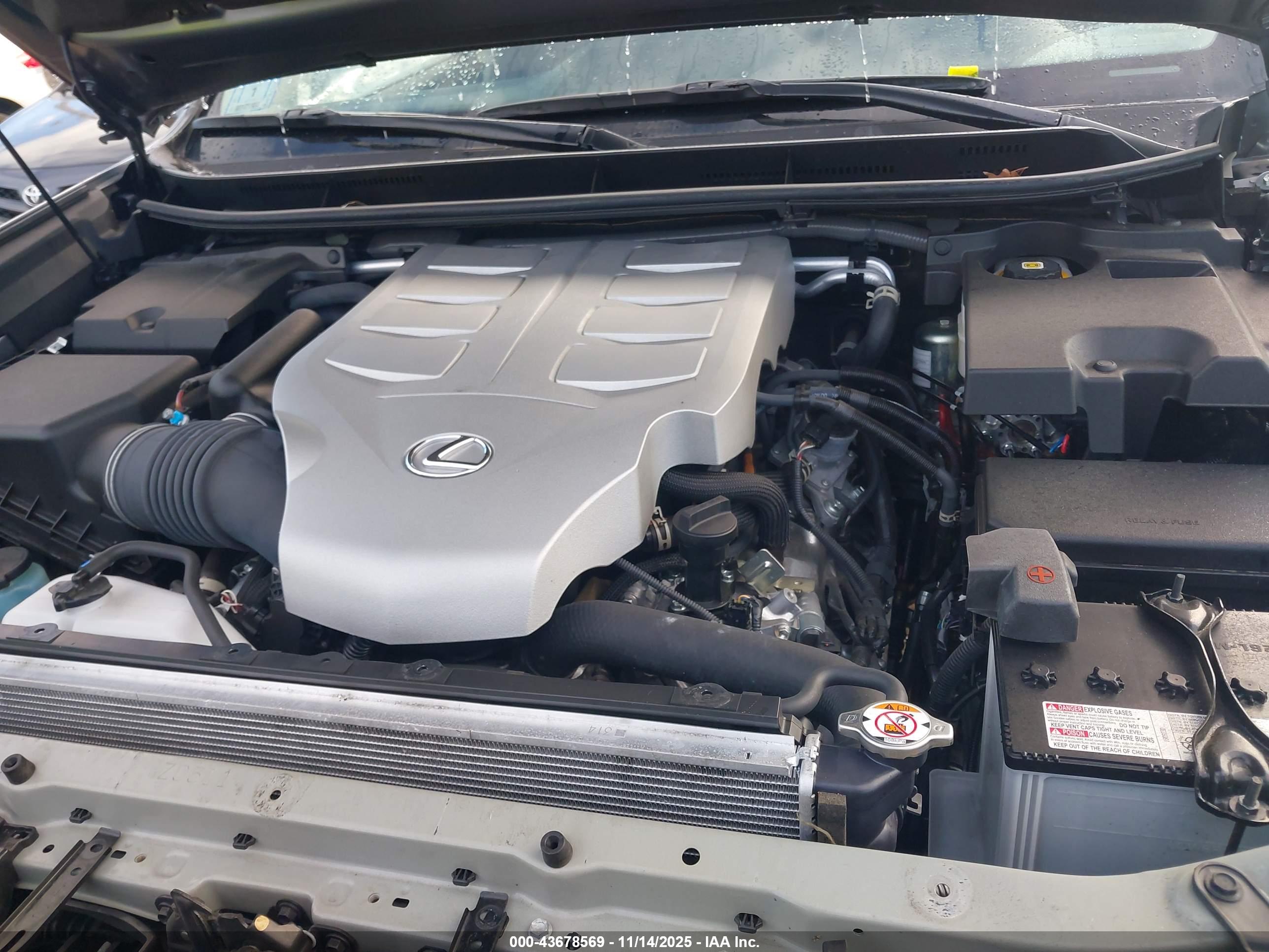 LEXUS GX image 10