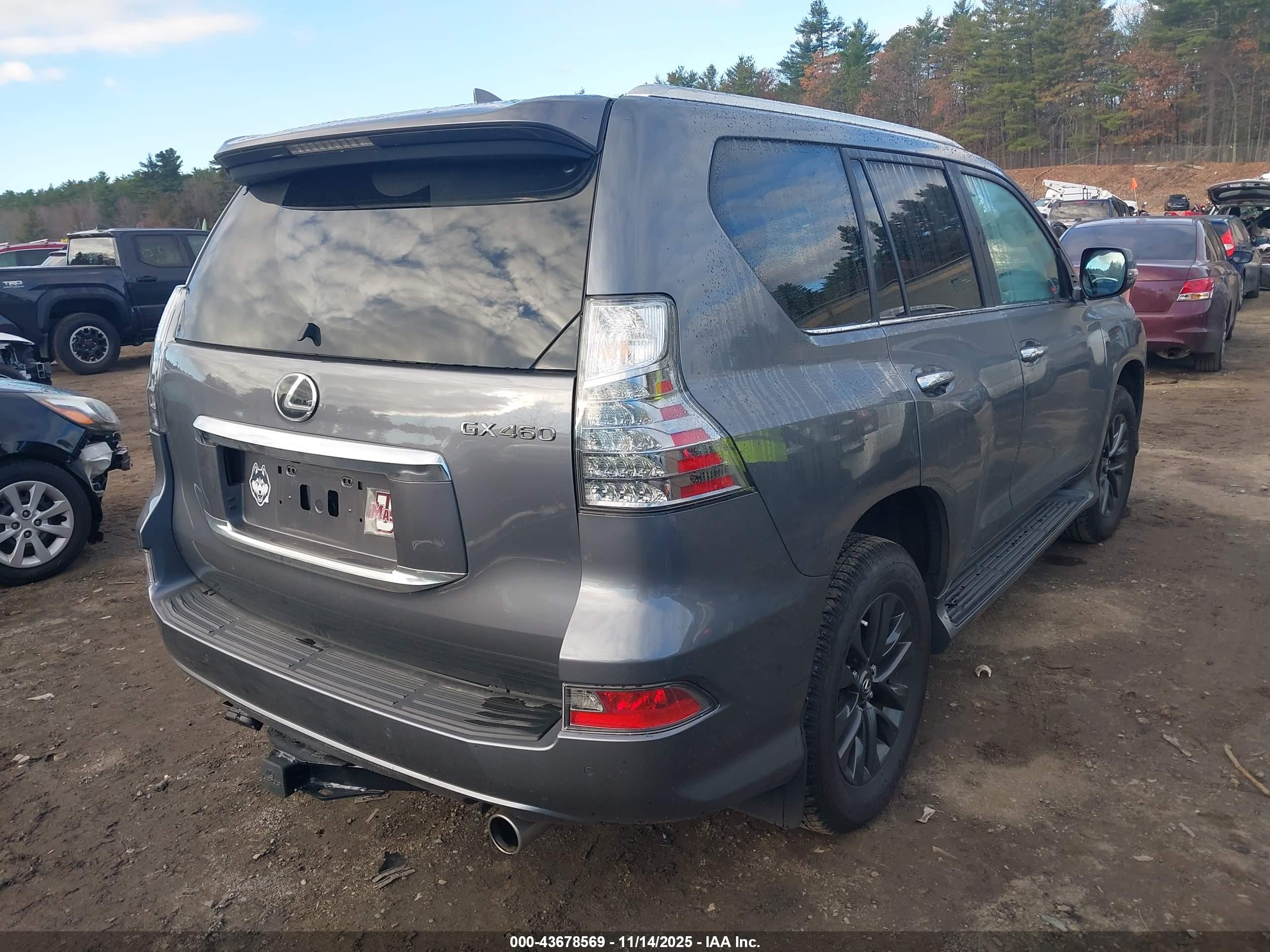 LEXUS GX image 4