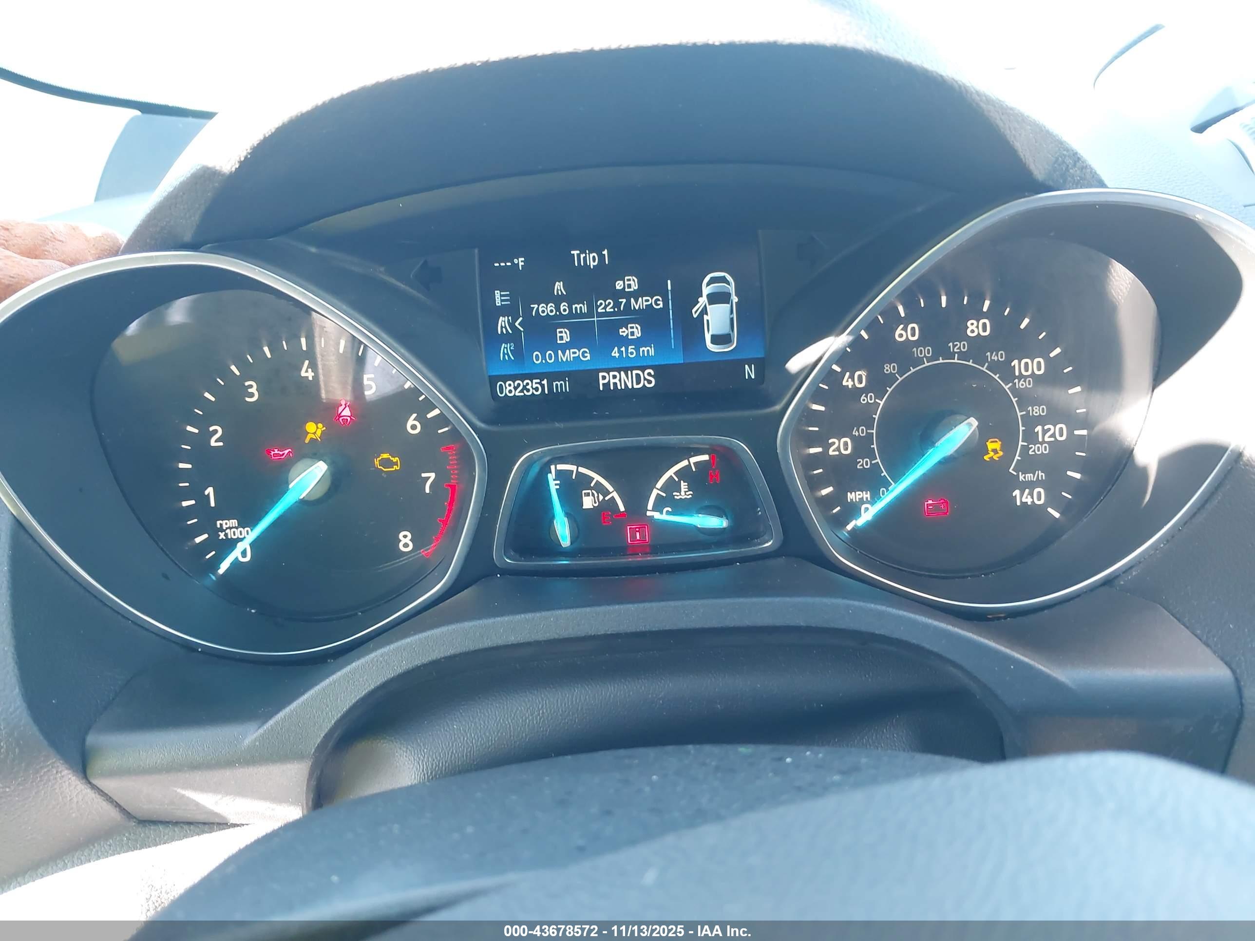 FORD ESCAPE image 7