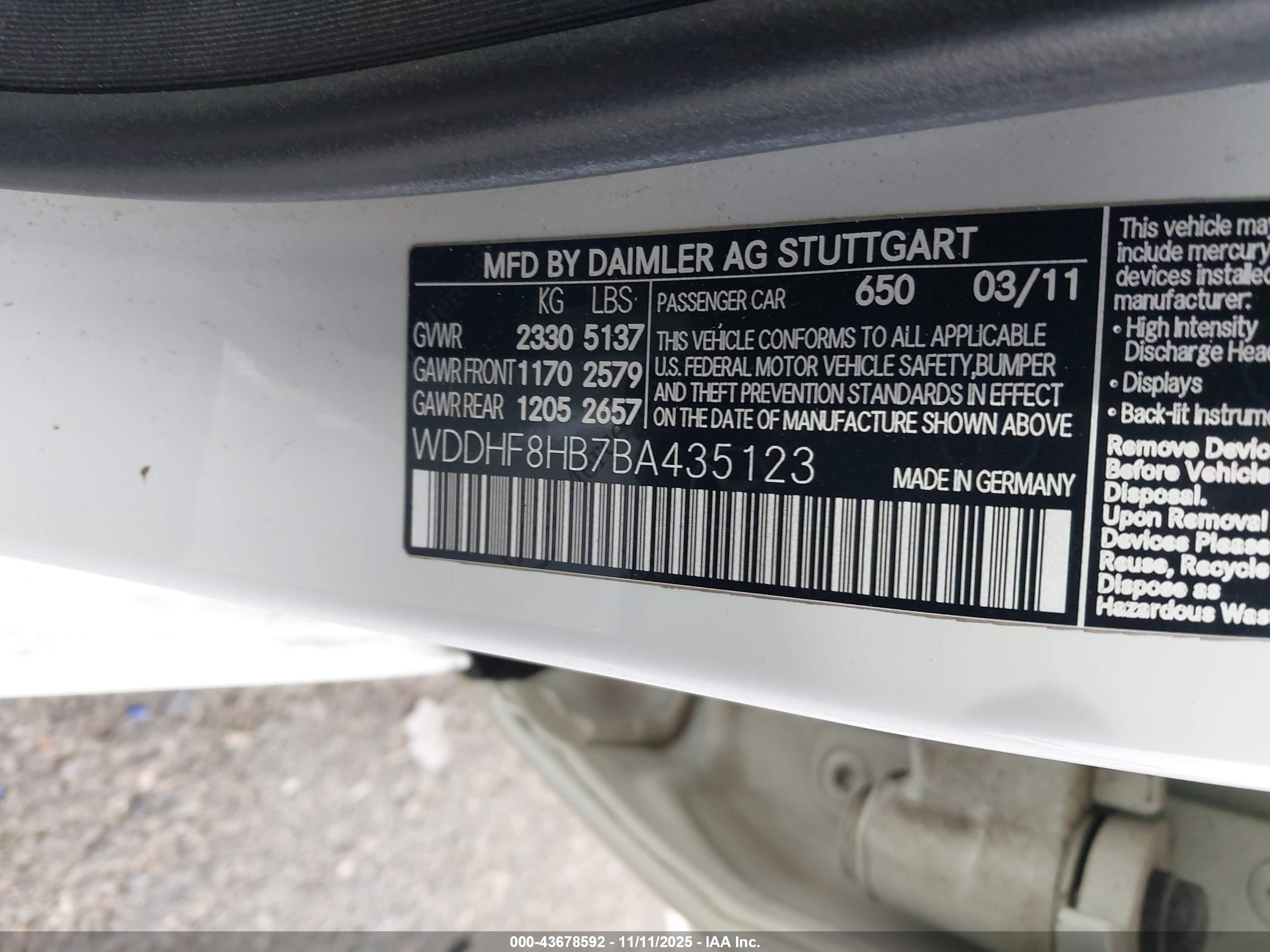 MERCEDES-BENZ E image 9