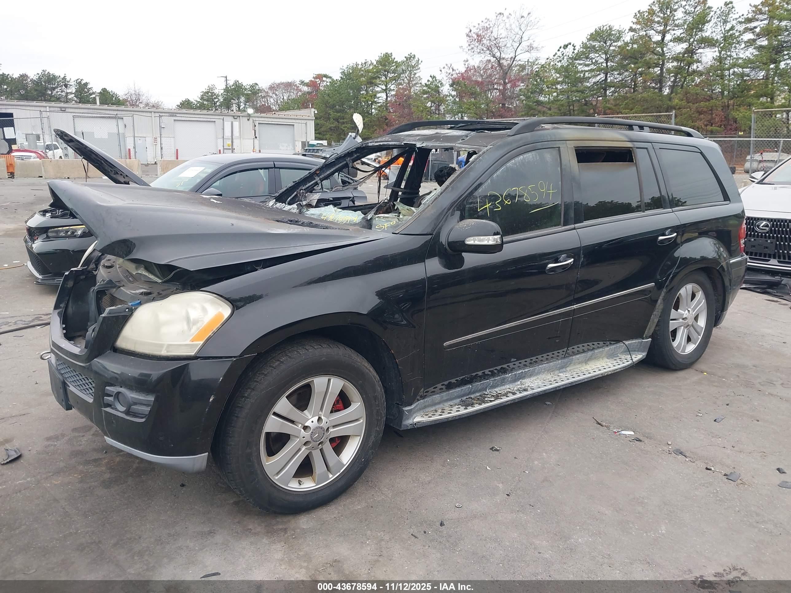 MERCEDES-BENZ GL image 2