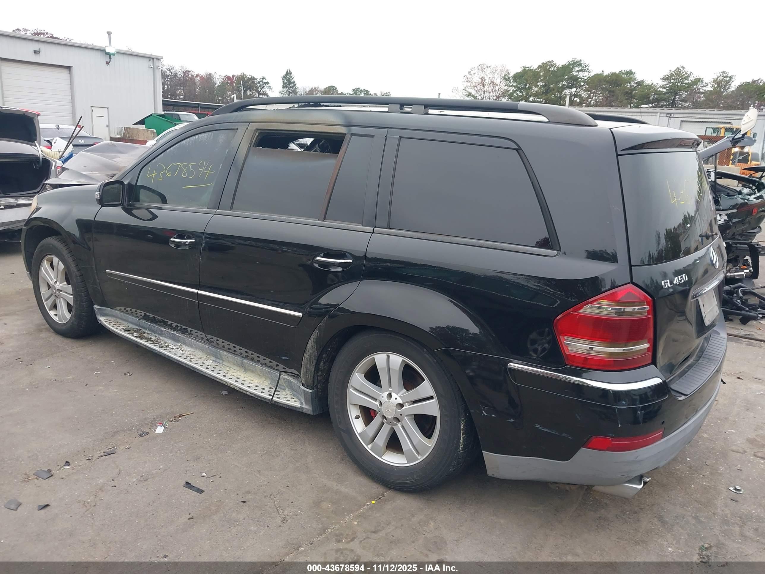 MERCEDES-BENZ GL image 3