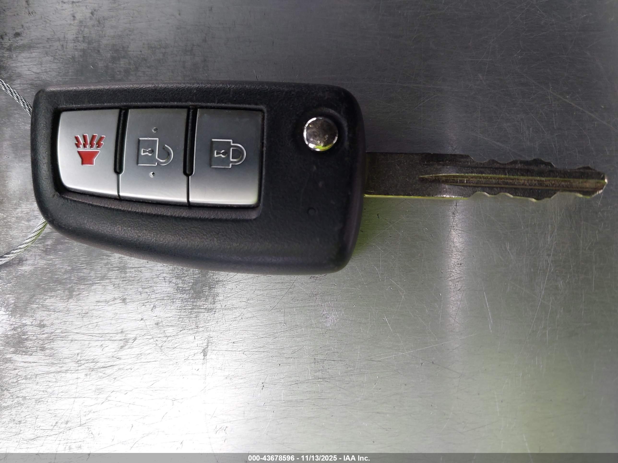 NISSAN ROGUE image 11