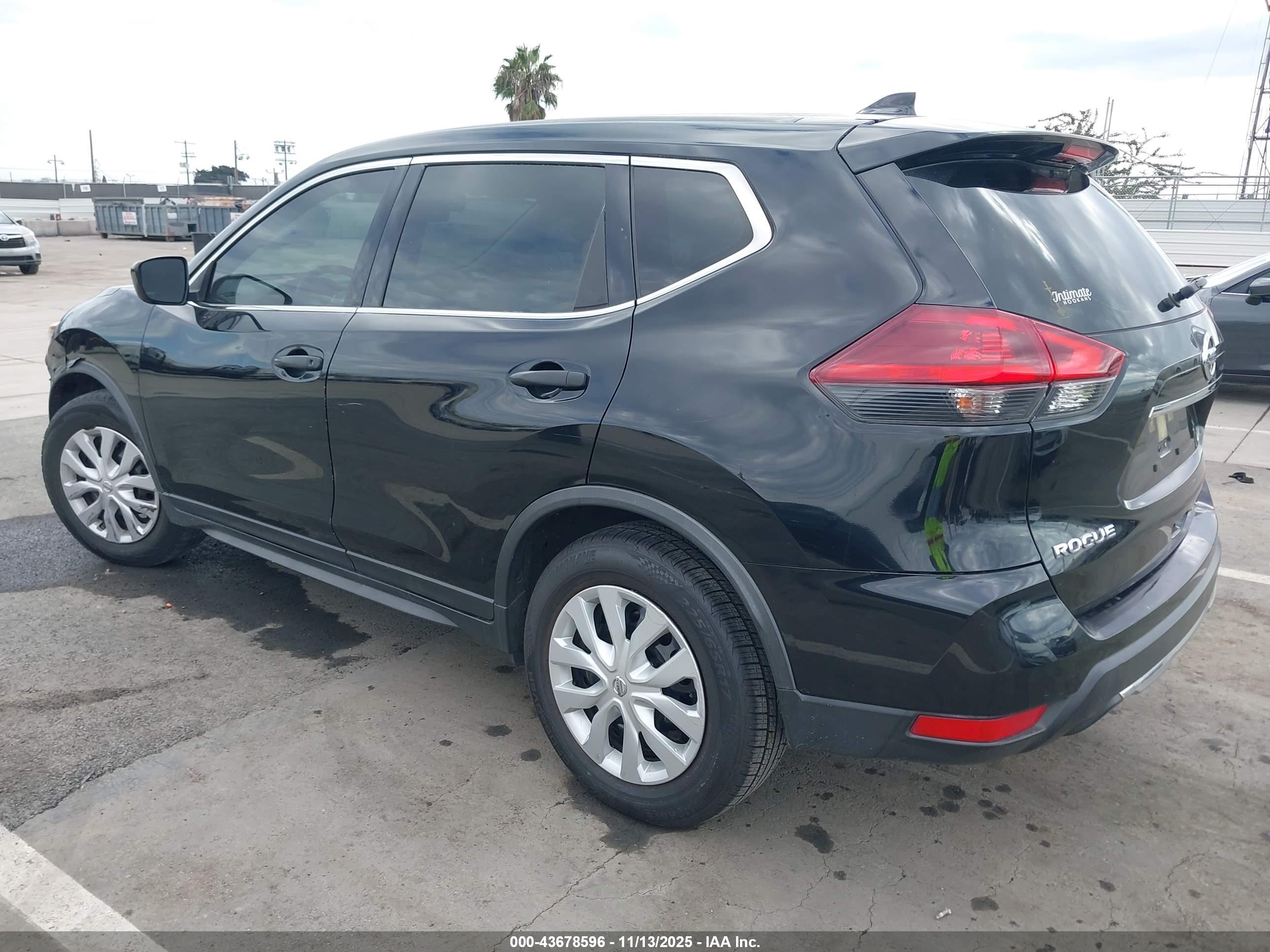 NISSAN ROGUE image 3