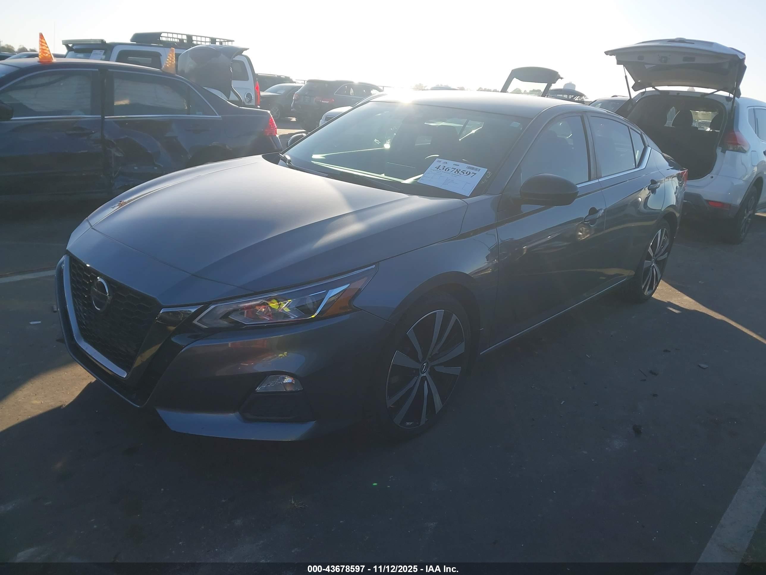 NISSAN ALTIMA image 2