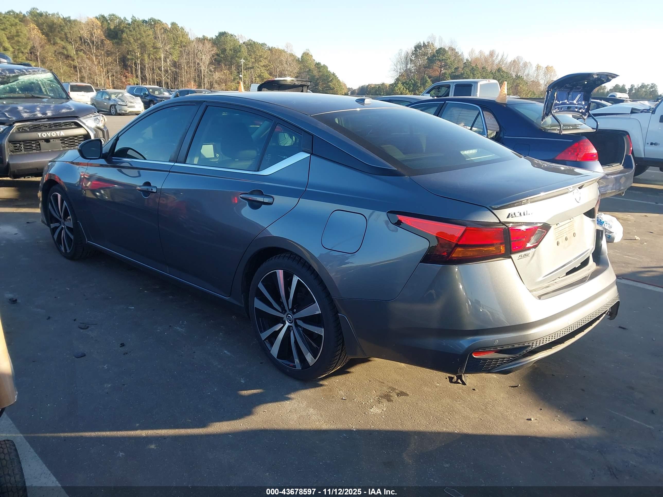 NISSAN ALTIMA image 3