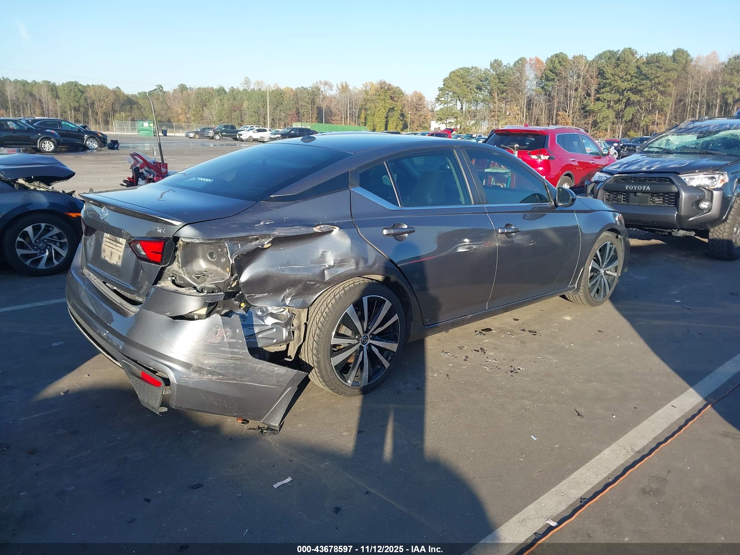 NISSAN ALTIMA image 4