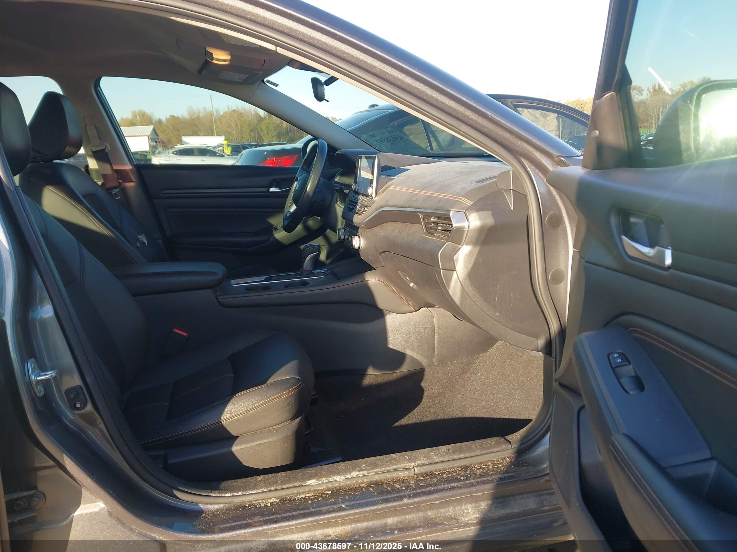 NISSAN ALTIMA image 5