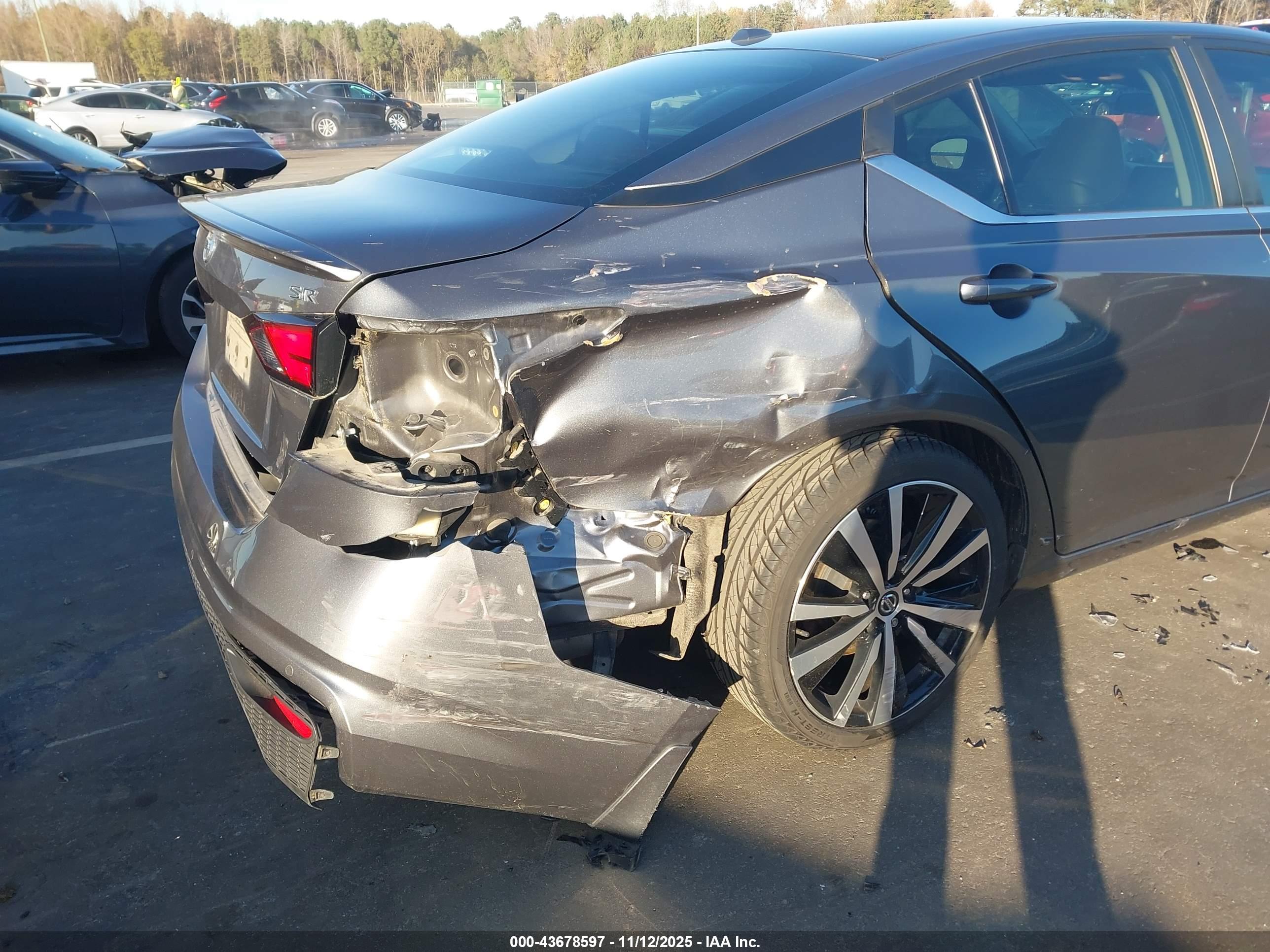 NISSAN ALTIMA image 6