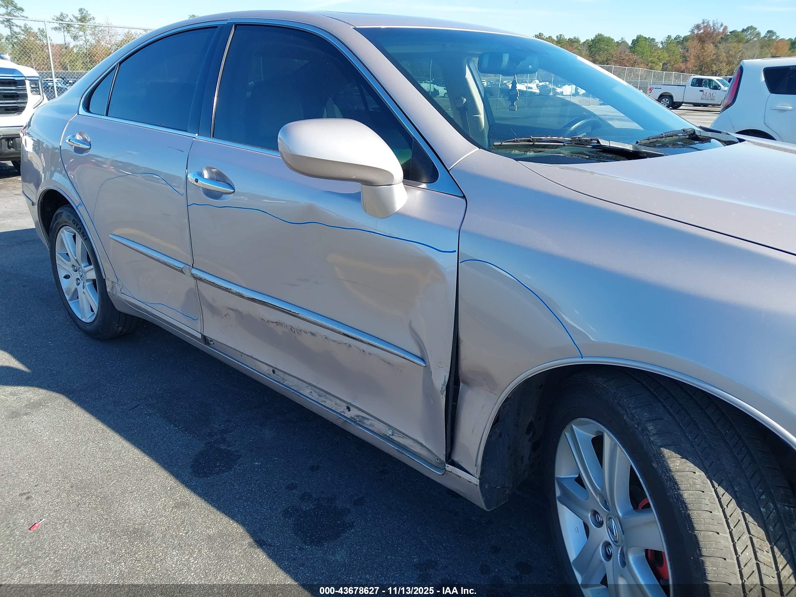 LEXUS ES image 6