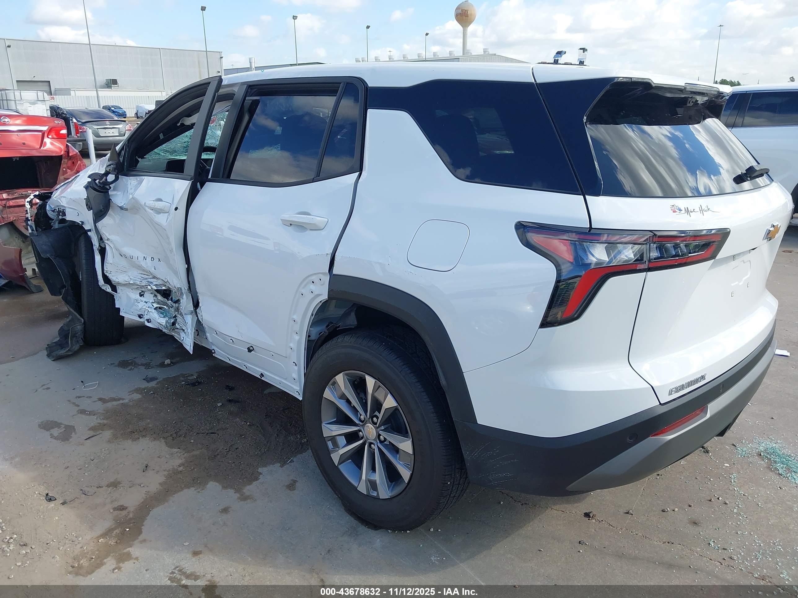 CHEVROLET EQUINOX image 3