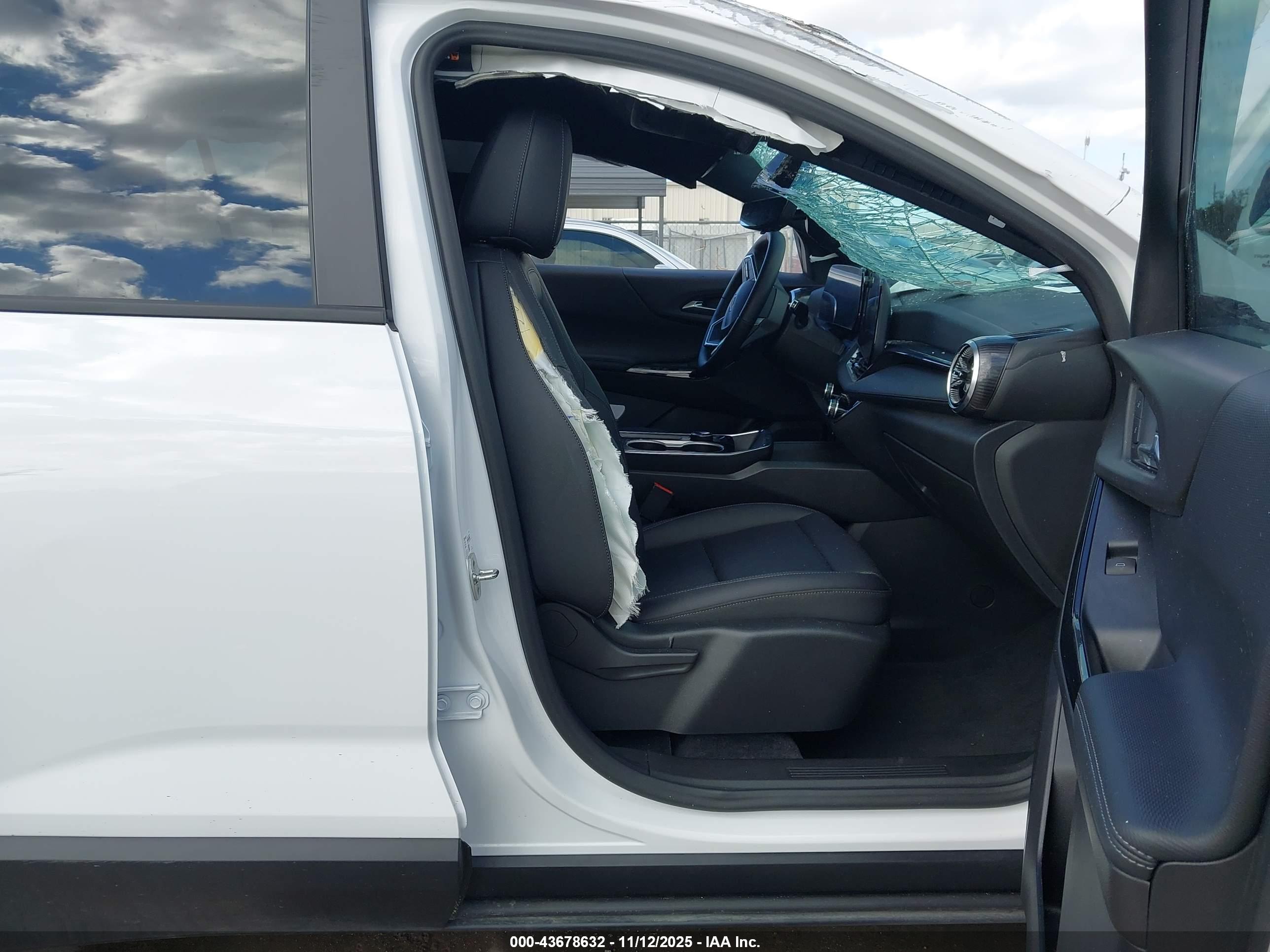 CHEVROLET EQUINOX image 5