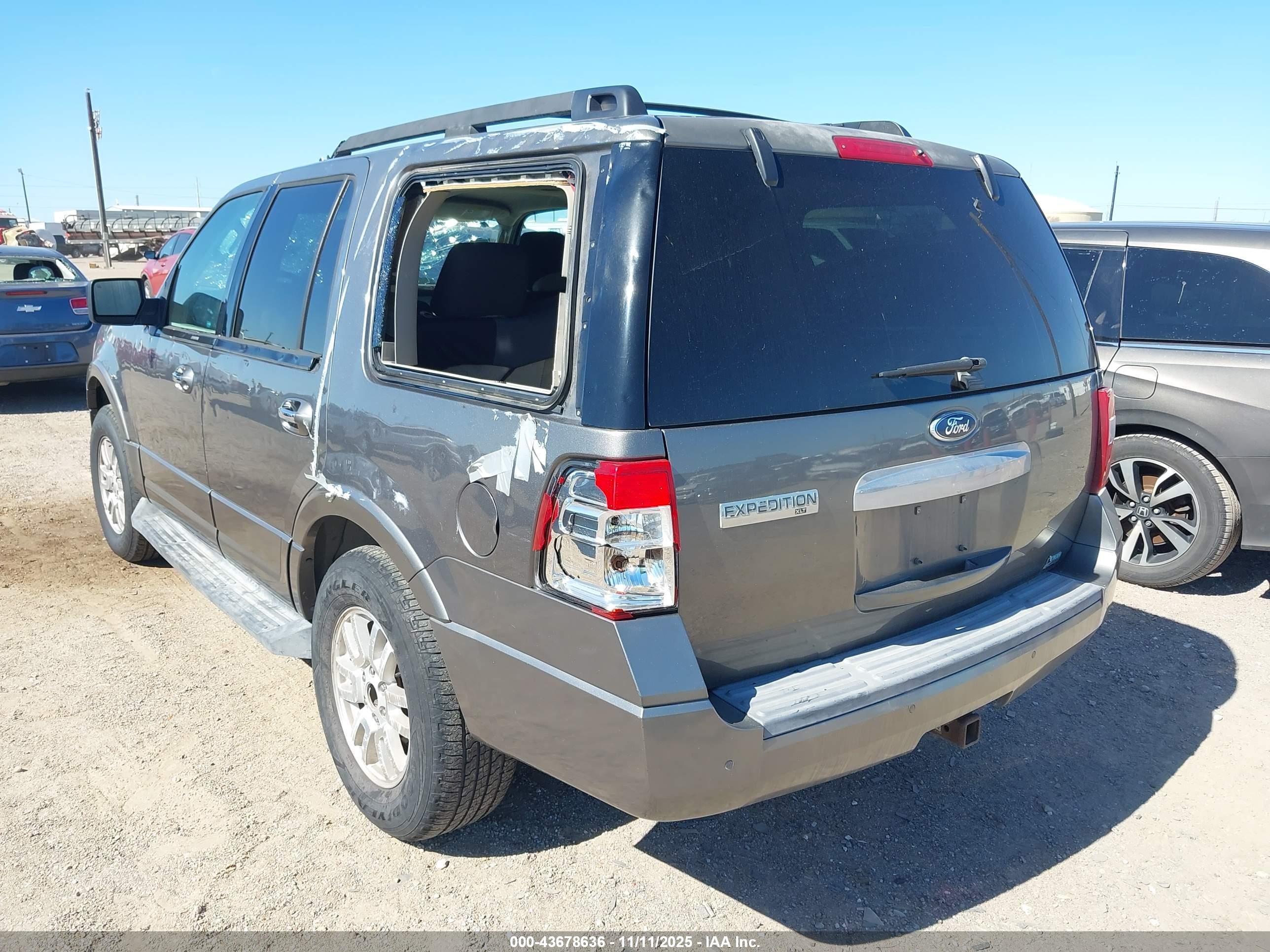 FORD EXPEDITION image 3