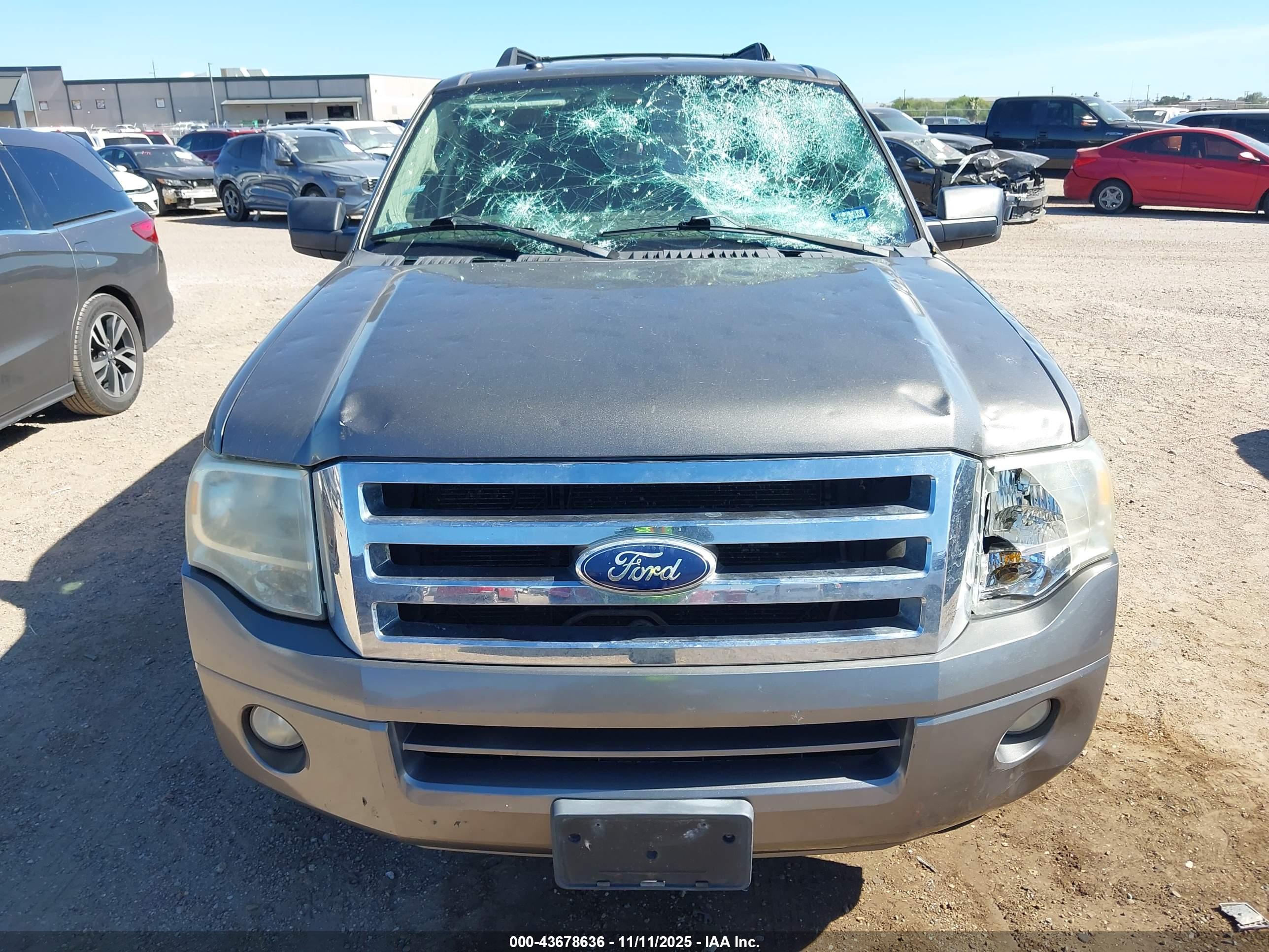 FORD EXPEDITION image 6