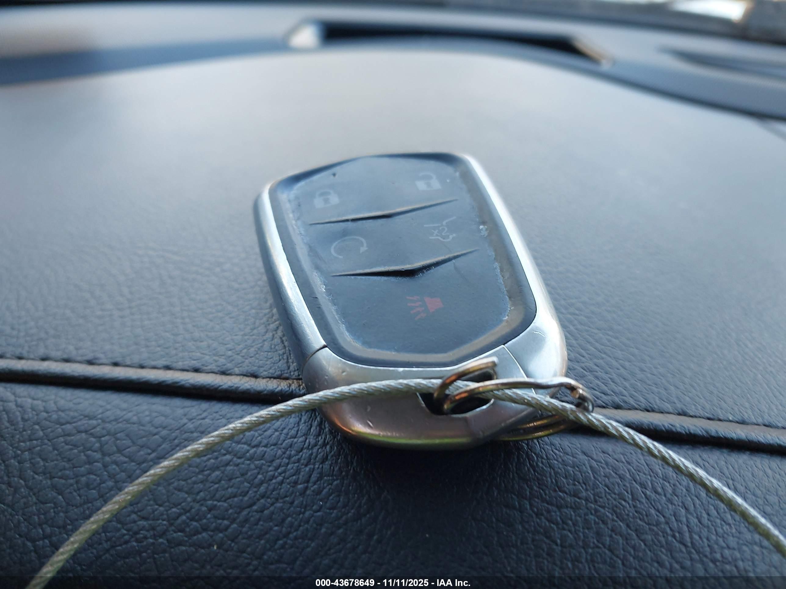 CADILLAC ESCALADE image 11