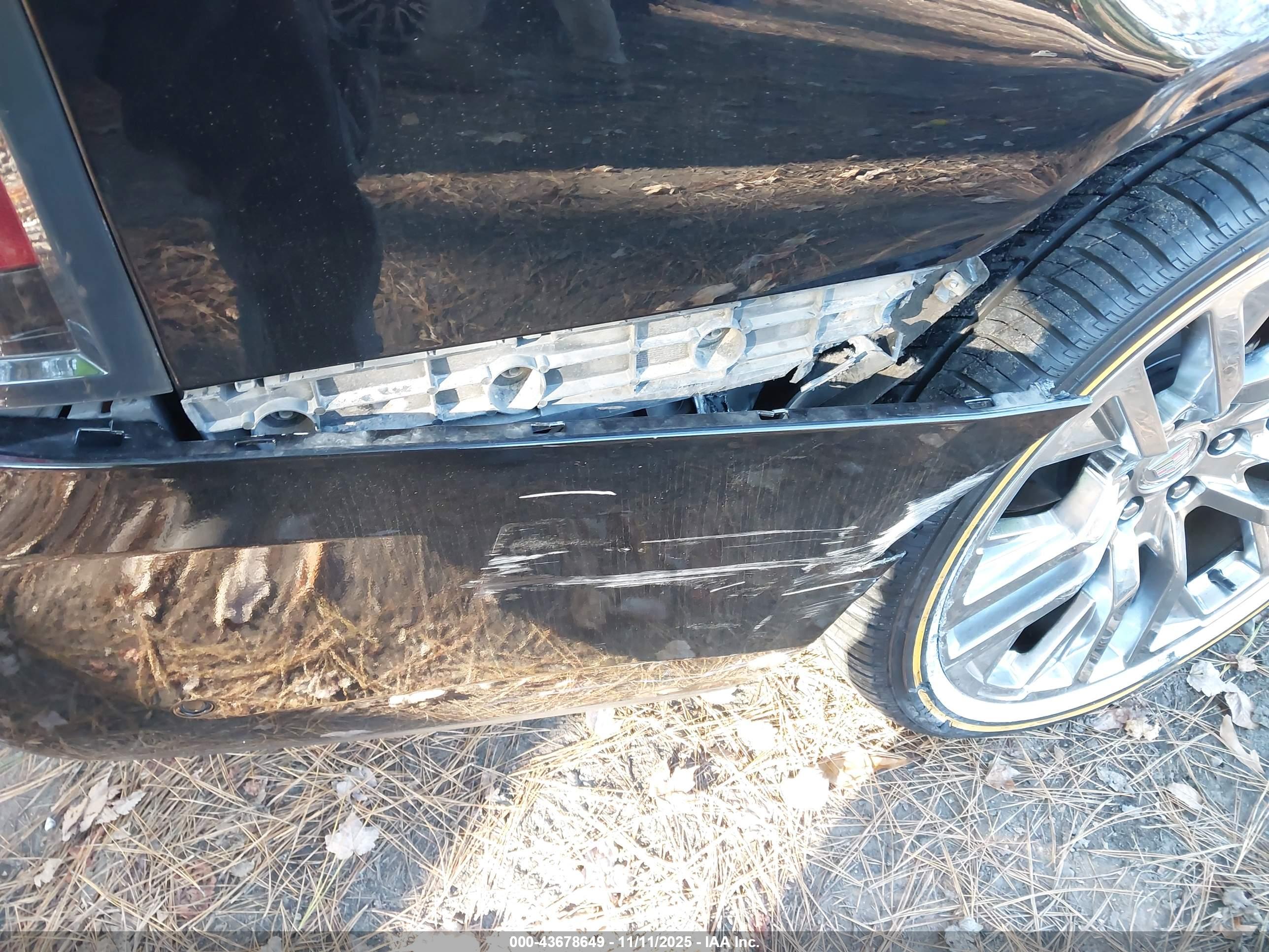 CADILLAC ESCALADE image 6