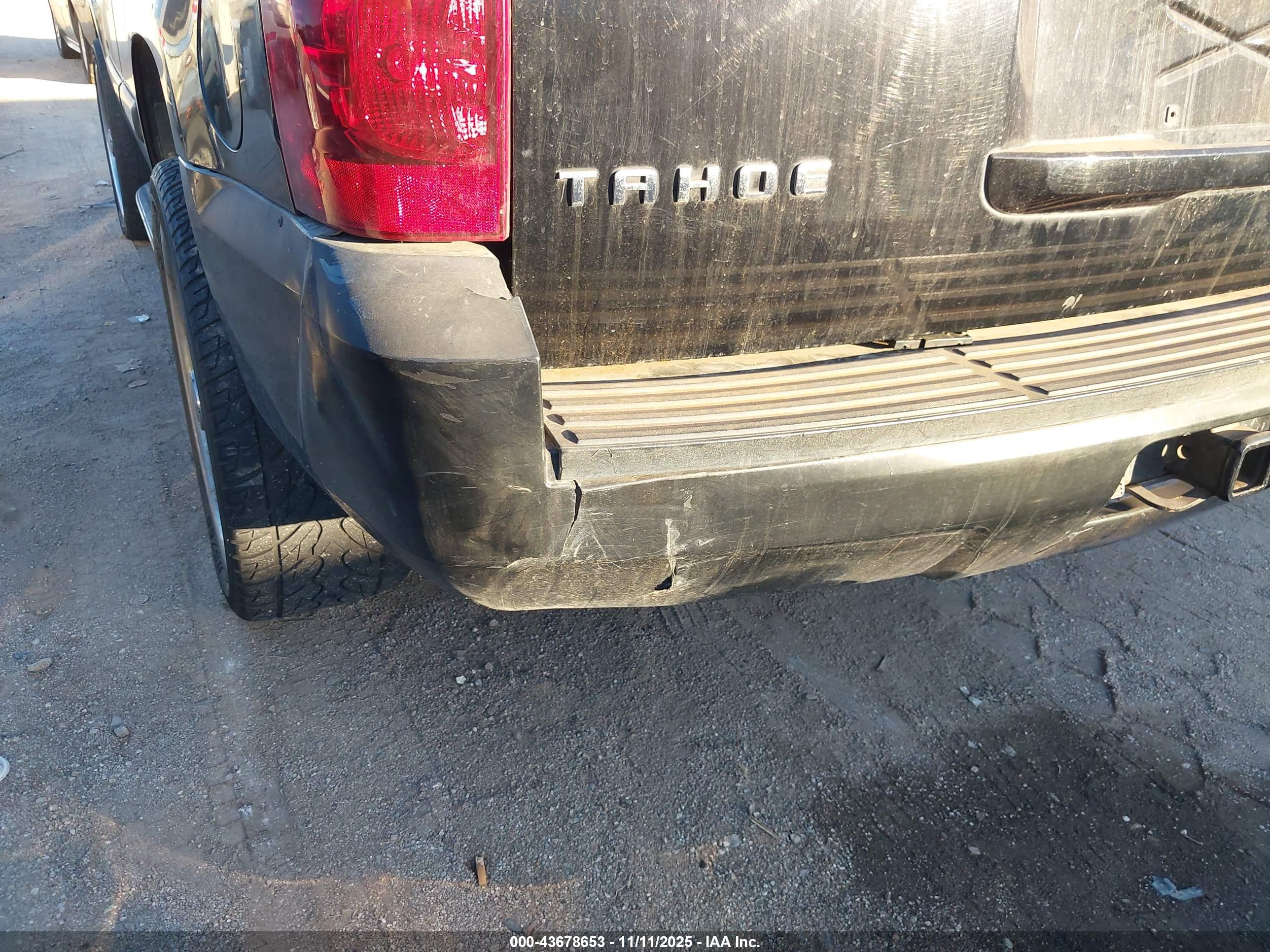 CHEVROLET TAHOE image 6